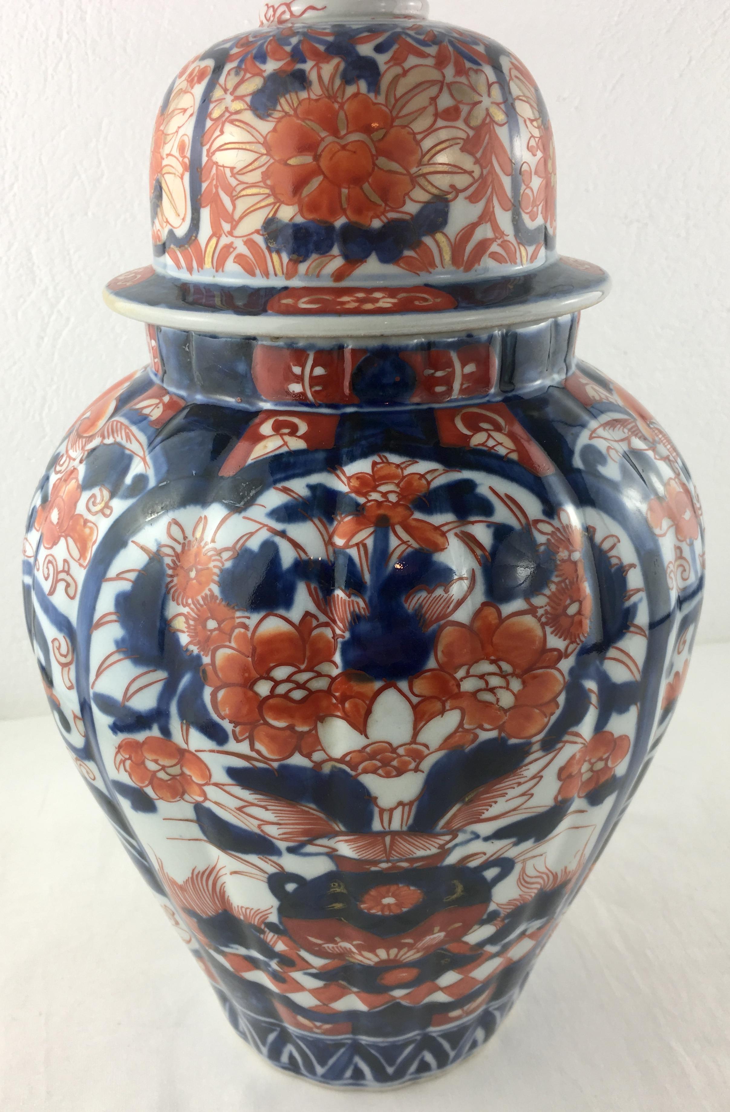 Meiji 19th Century Japanese Imari Temple Jar and Lid For Sale