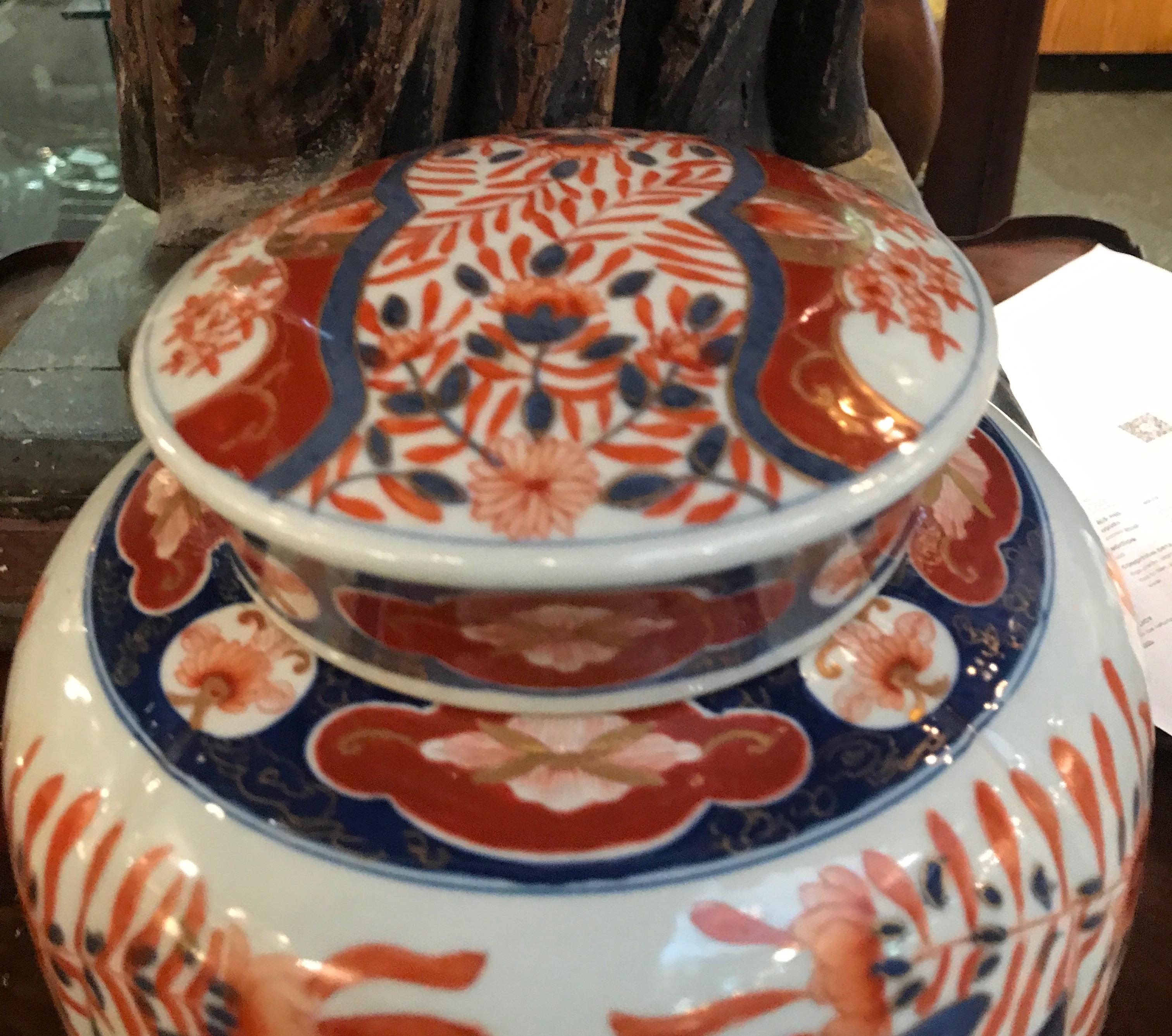 Meiji 19th Century Japanese Imari Porcelain Jar