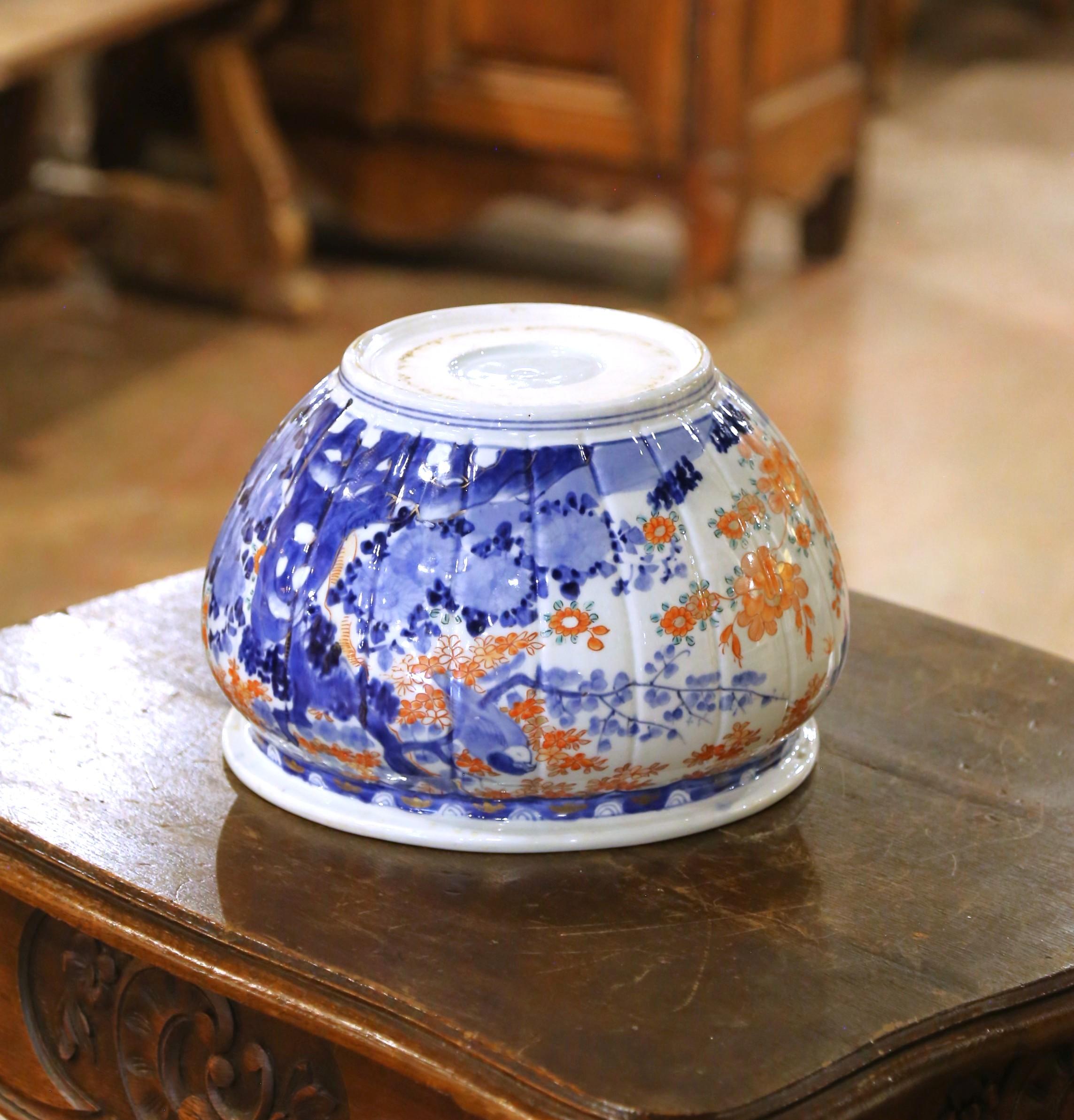 XIXe siècle Jardinière en porcelaine Imari japonaise du 19e siècle avec décor floral en vente