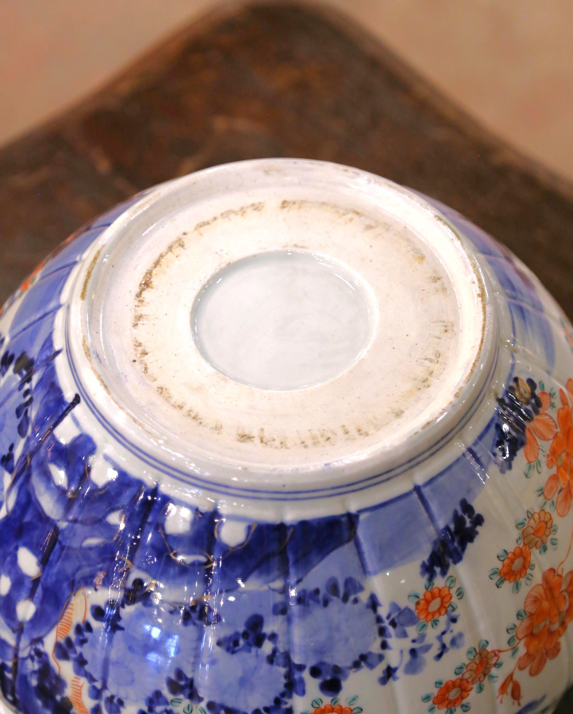 Porcelaine Jardinière en porcelaine Imari japonaise du 19e siècle avec décor floral en vente