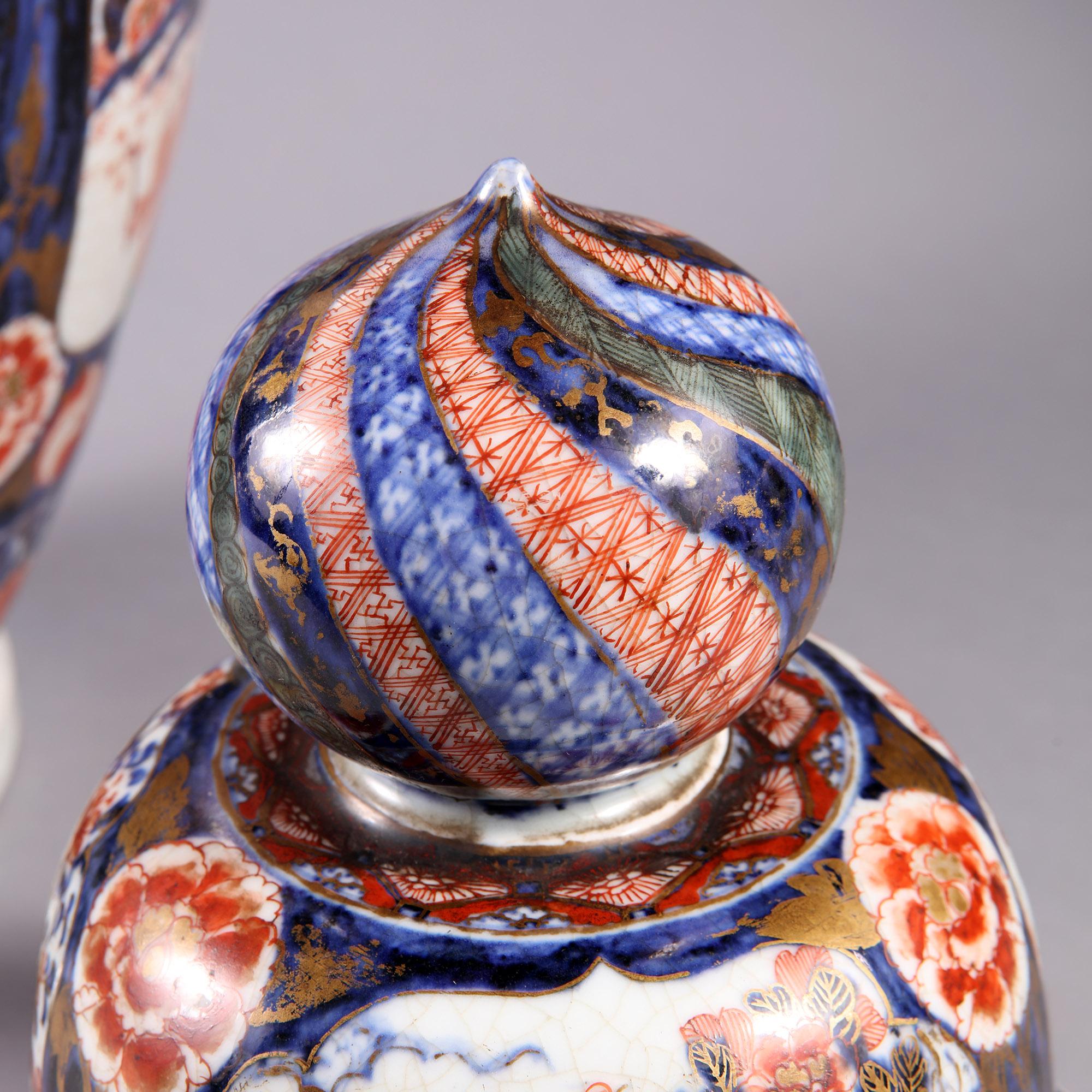 Vase et couvercle en porcelaine Imari japonaise du 19ème siècle  en vente 2