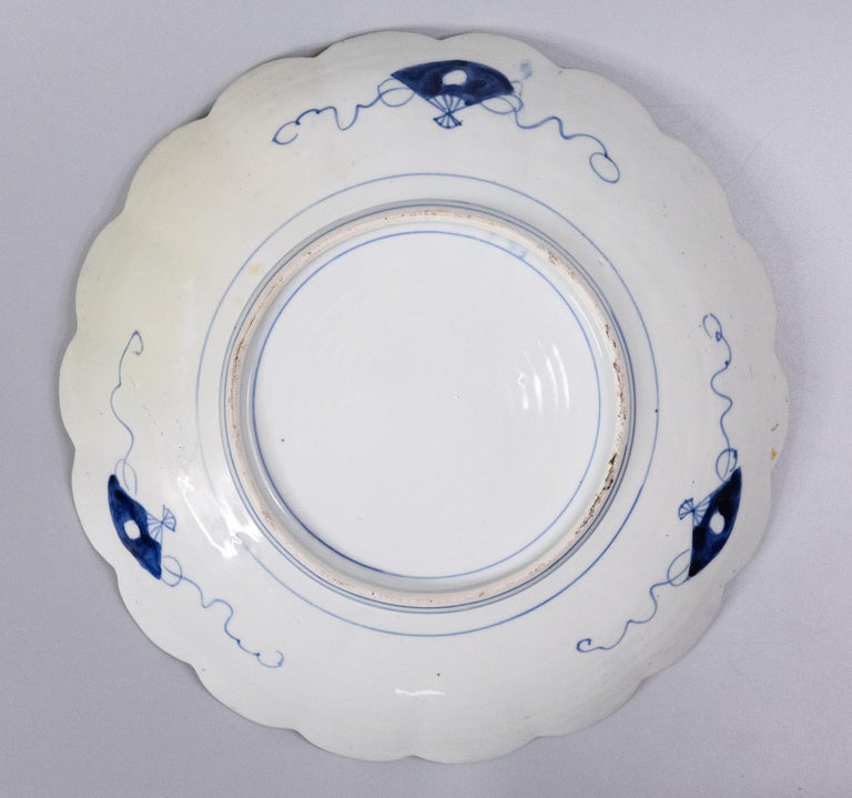 19th Century Japanese Imari Scalloped Charger Plate For Sale 1