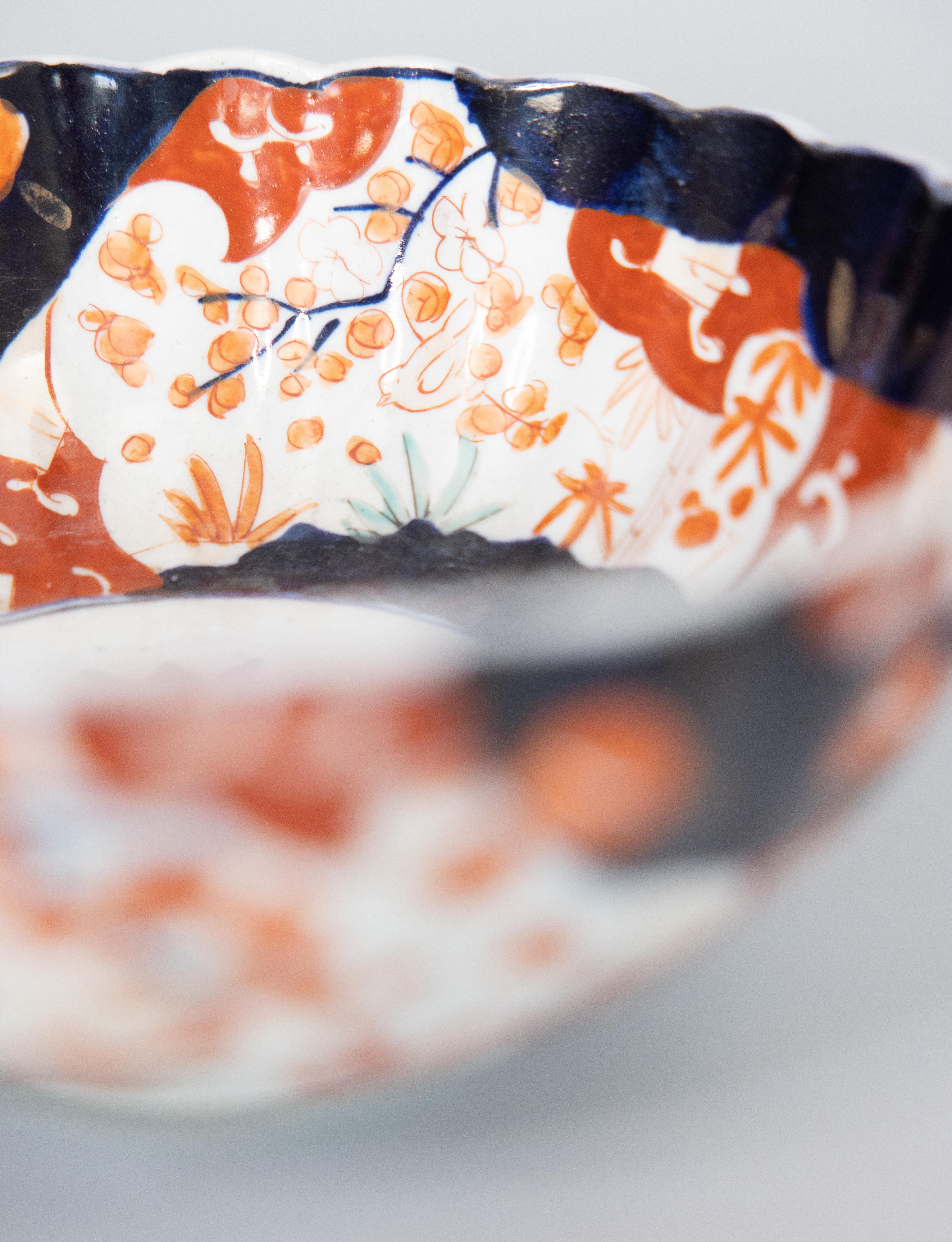 19th Century Japanese Imari Scalloped Punch Bowl Centerpiece 2