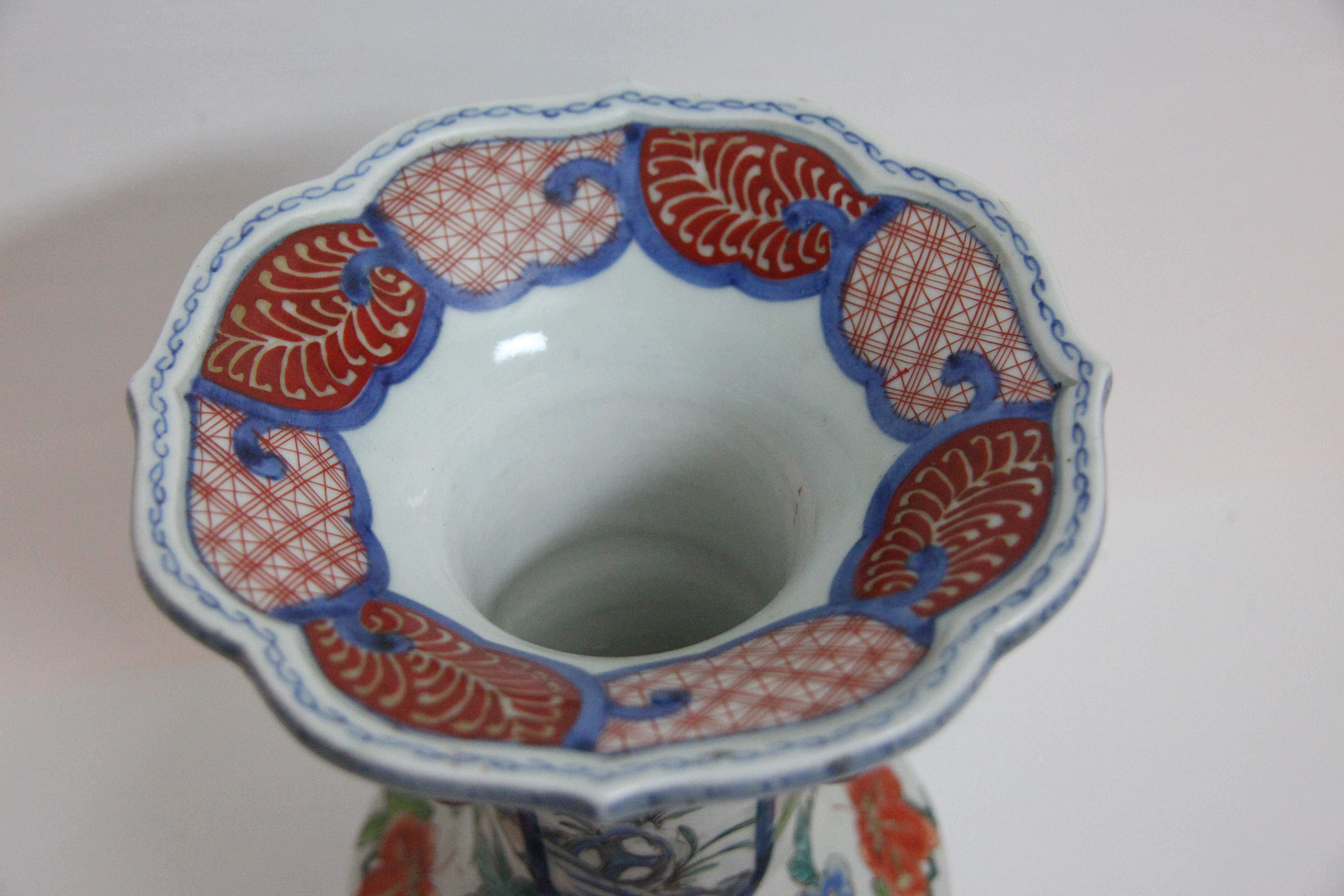 19th Century Japanese Imari Two Handle Vase In Good Condition In Wilson, NC