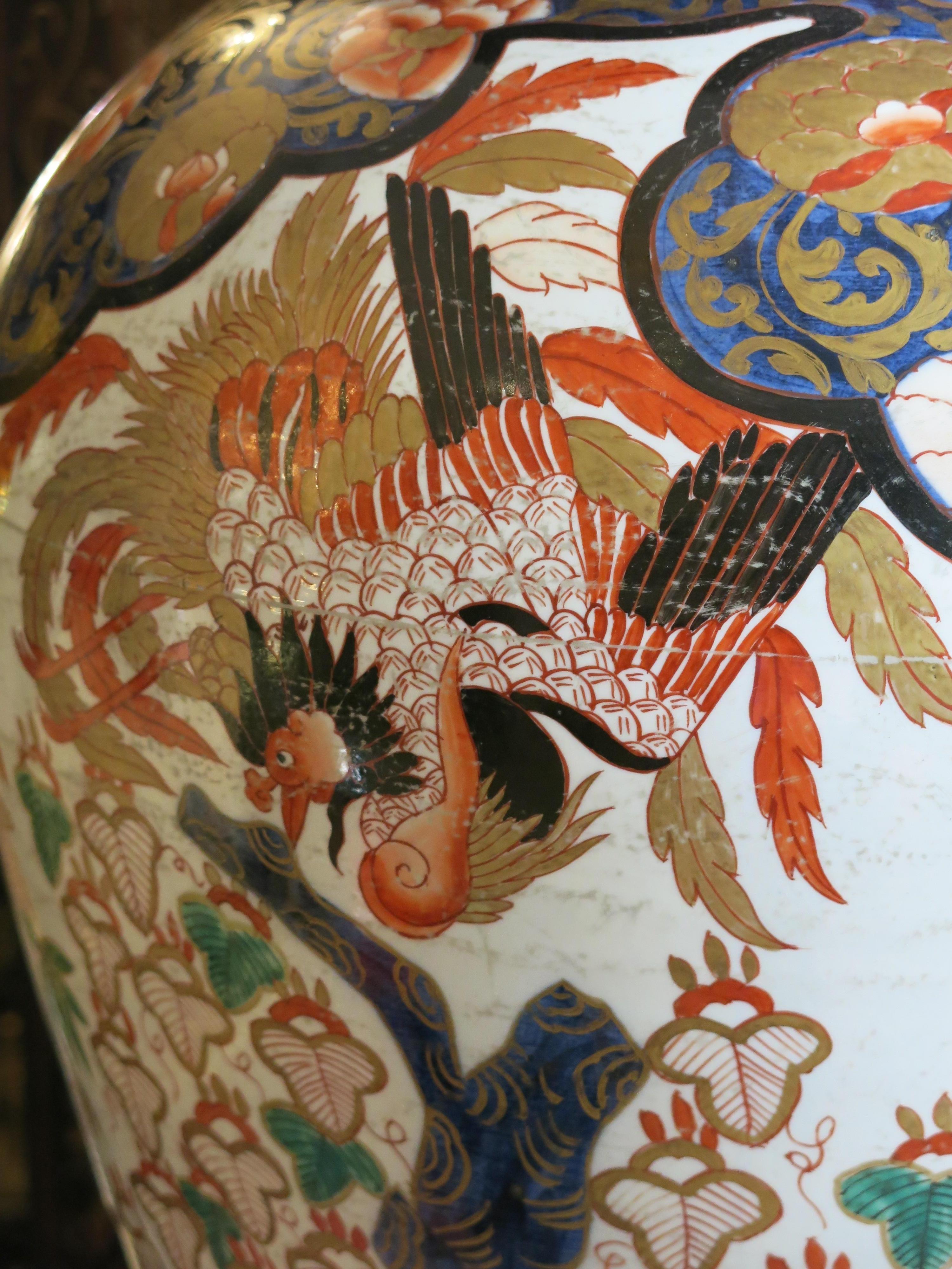 19th Century Japanese Imari Vase For Sale 7
