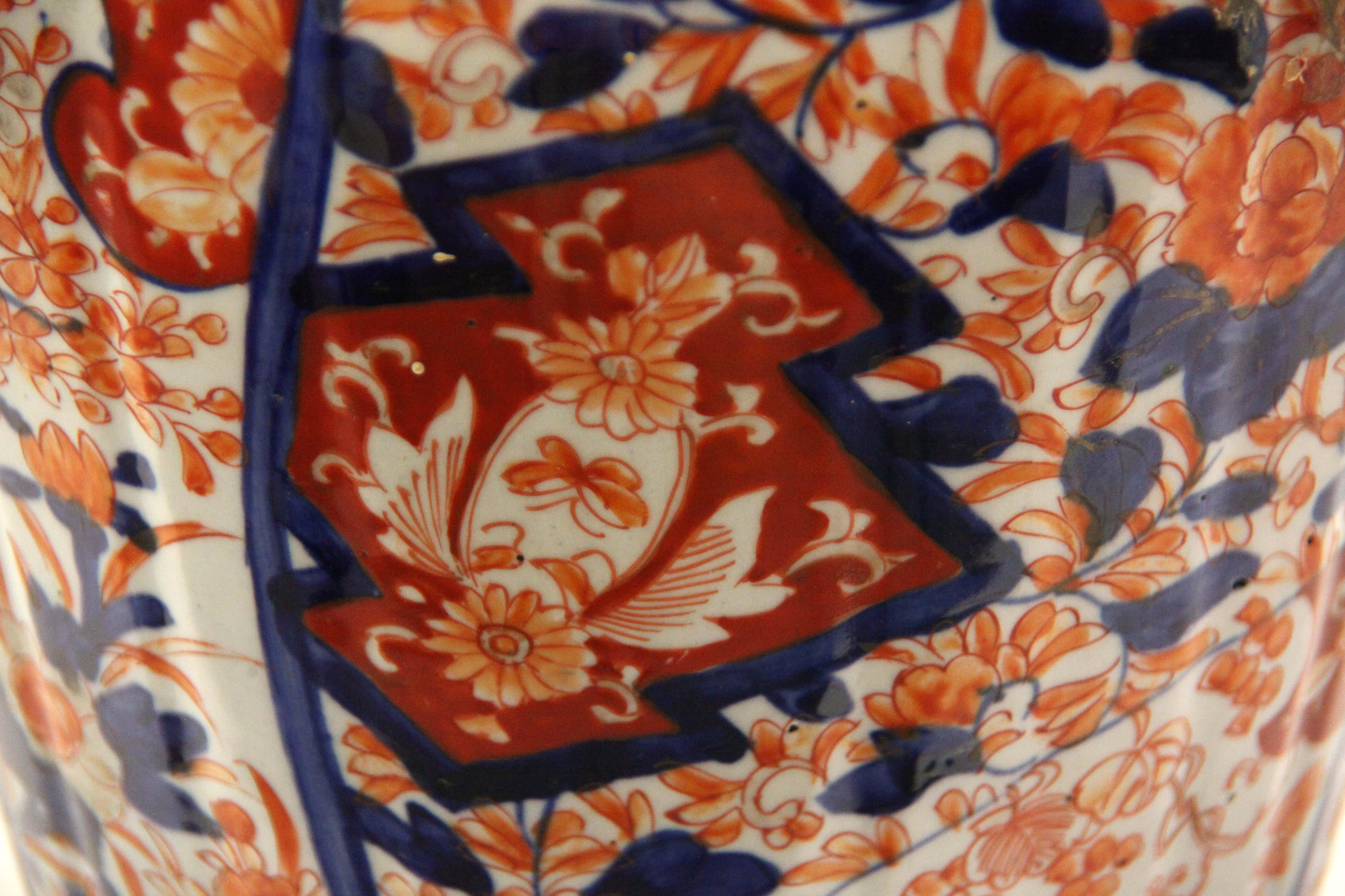 19th Century Japanese Imari Vase In Good Condition In Wilson, NC