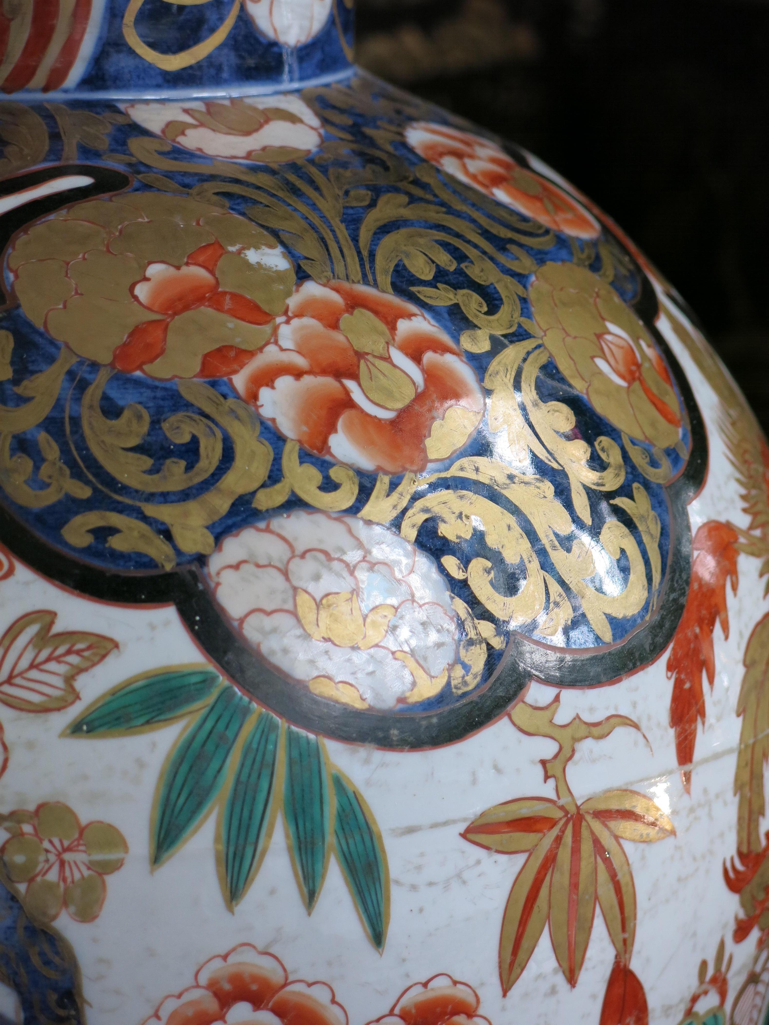 19th Century Japanese Imari Vase For Sale 4