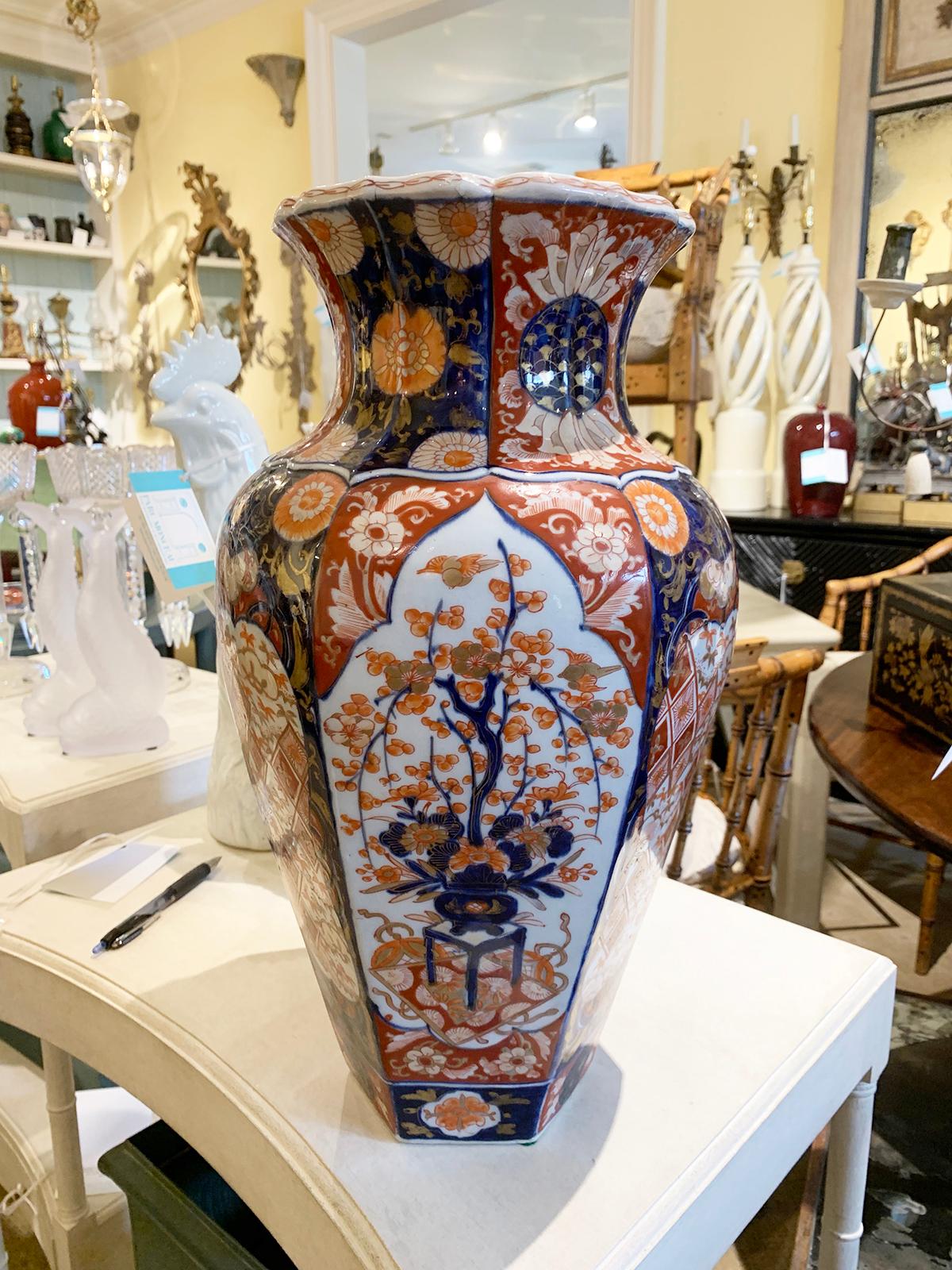 19th century Japanese Imari ware porcelain vase, large scale