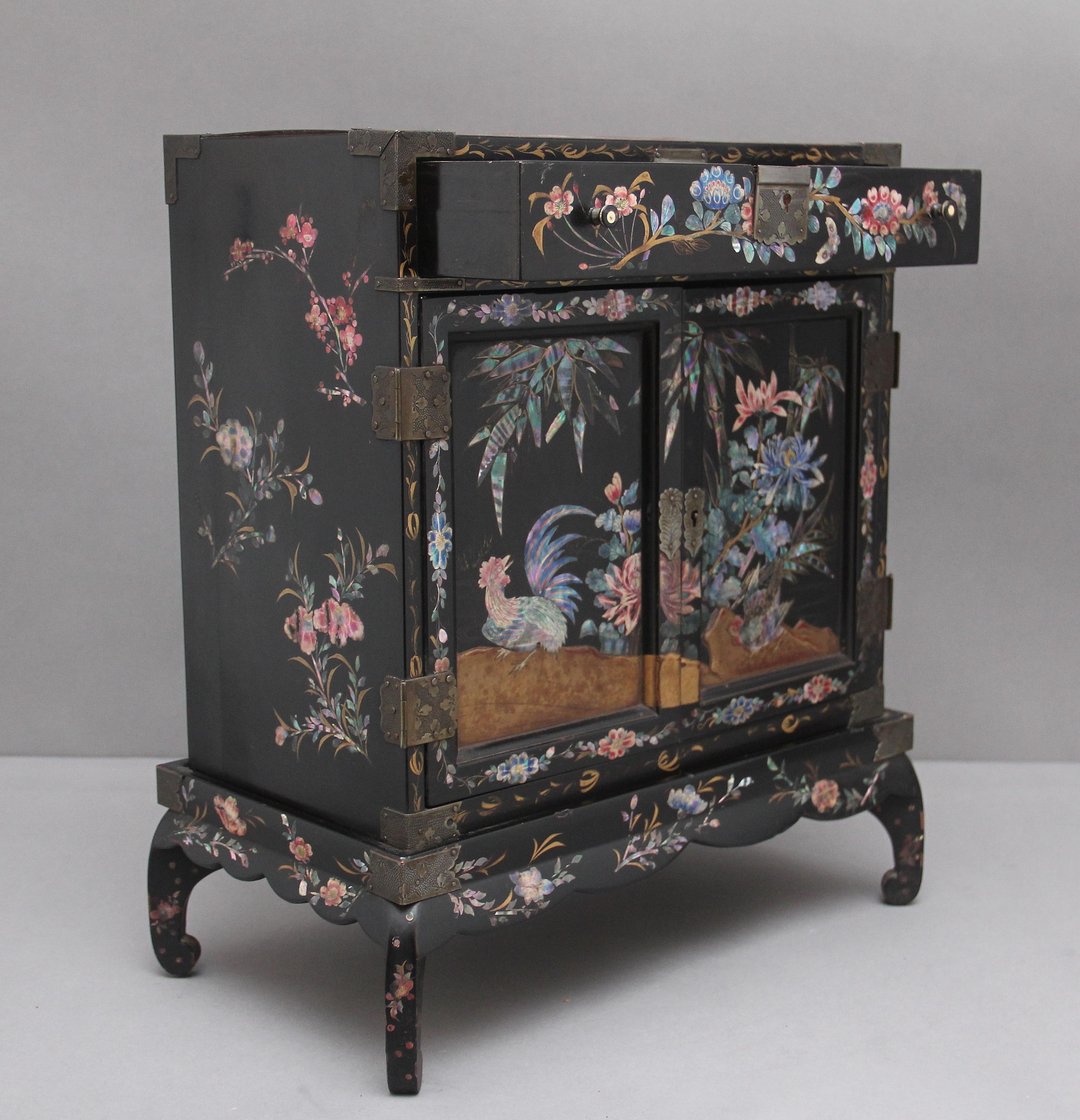 Late 19th Century 19th Century Japanese Inlaid Table Top Cabinet on Stand