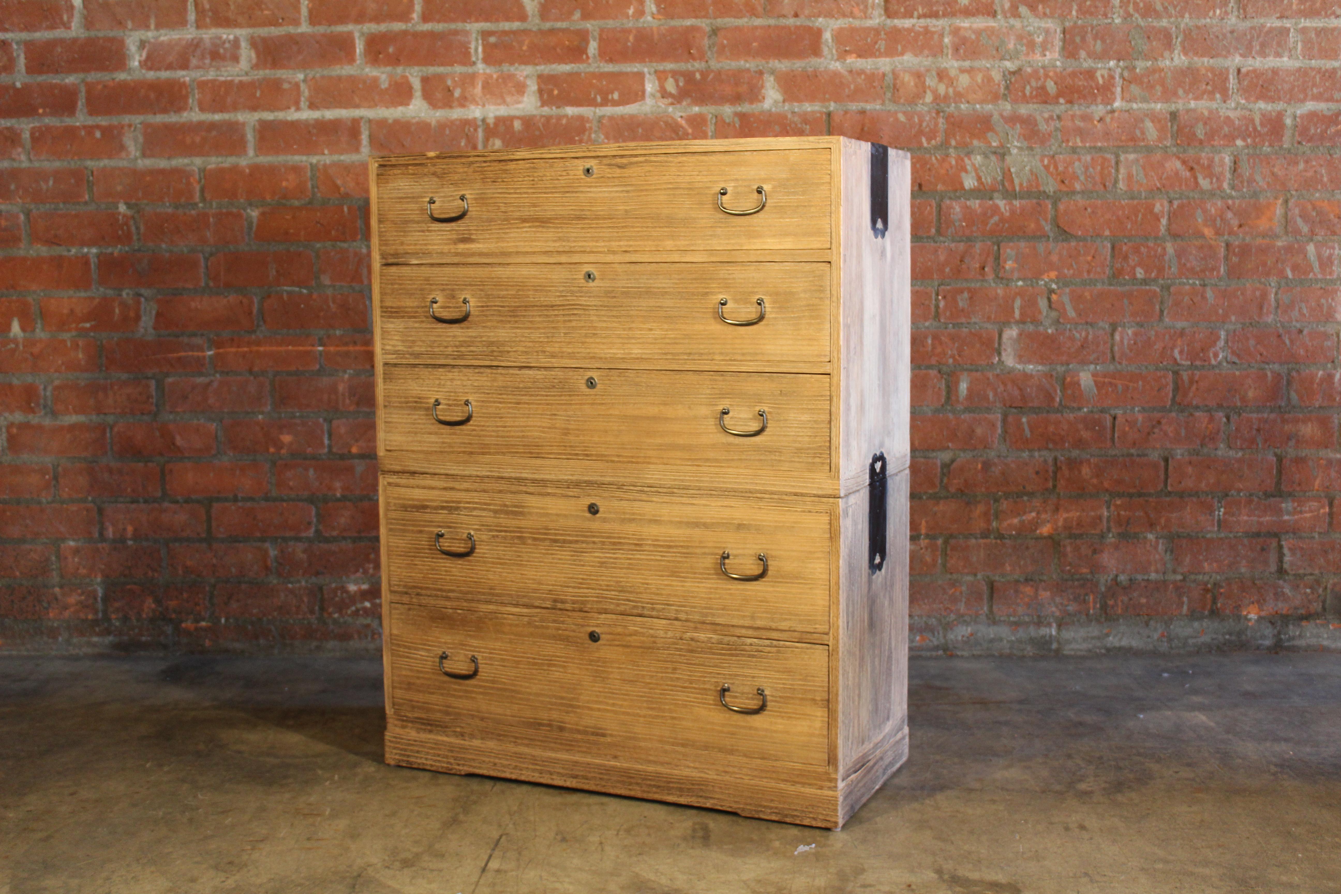 19th Century Japanese Kimono Chest or Tansu In Good Condition In Los Angeles, CA