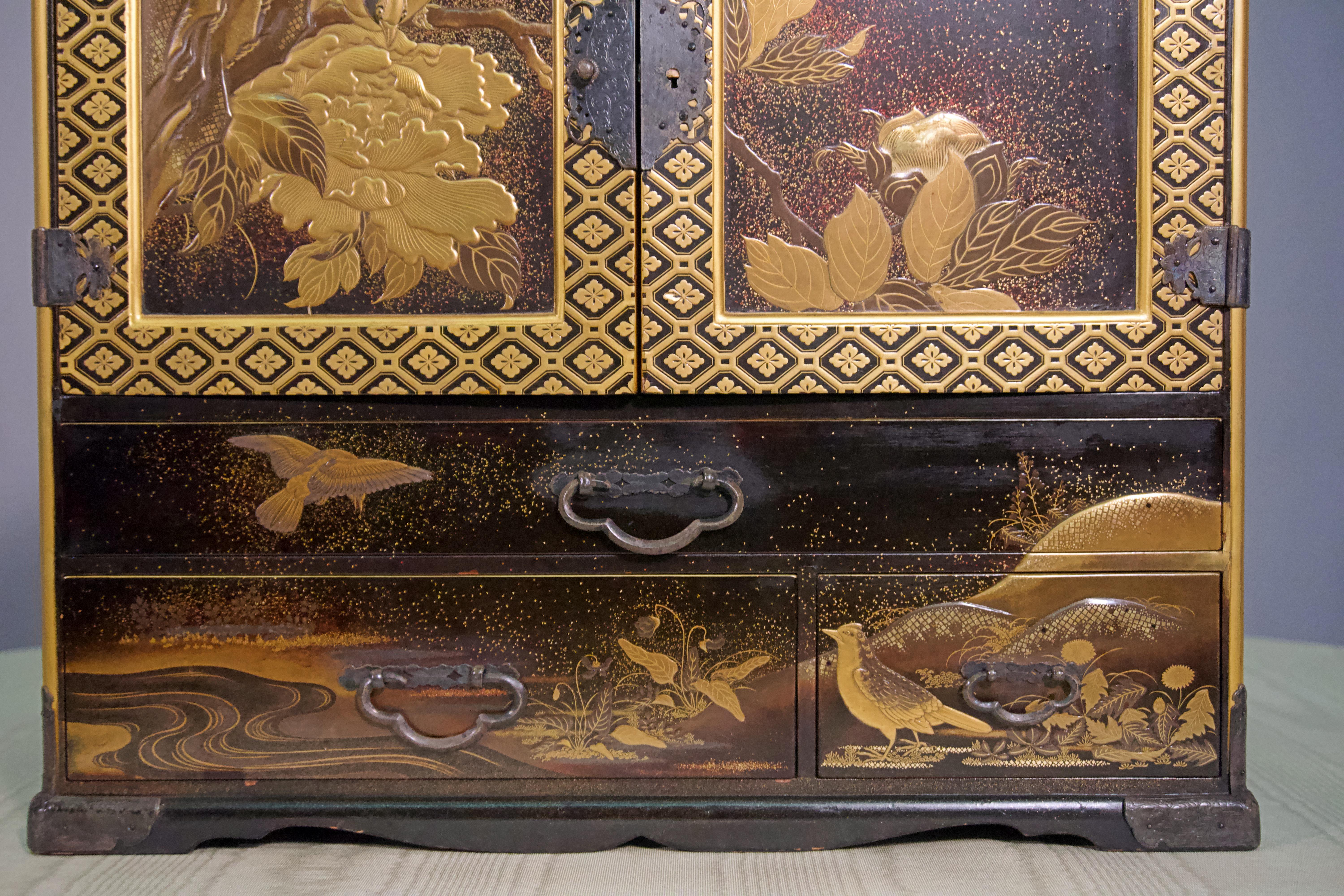 japanese cabinet