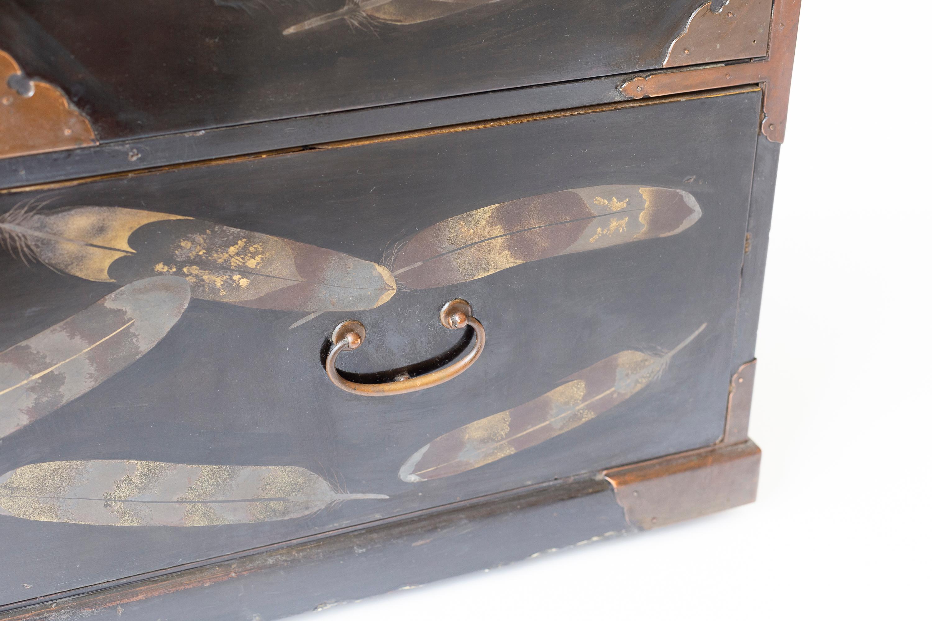 19th Century 19th century Japanese Lacquer Tansu with Hawk Feather Design For Sale
