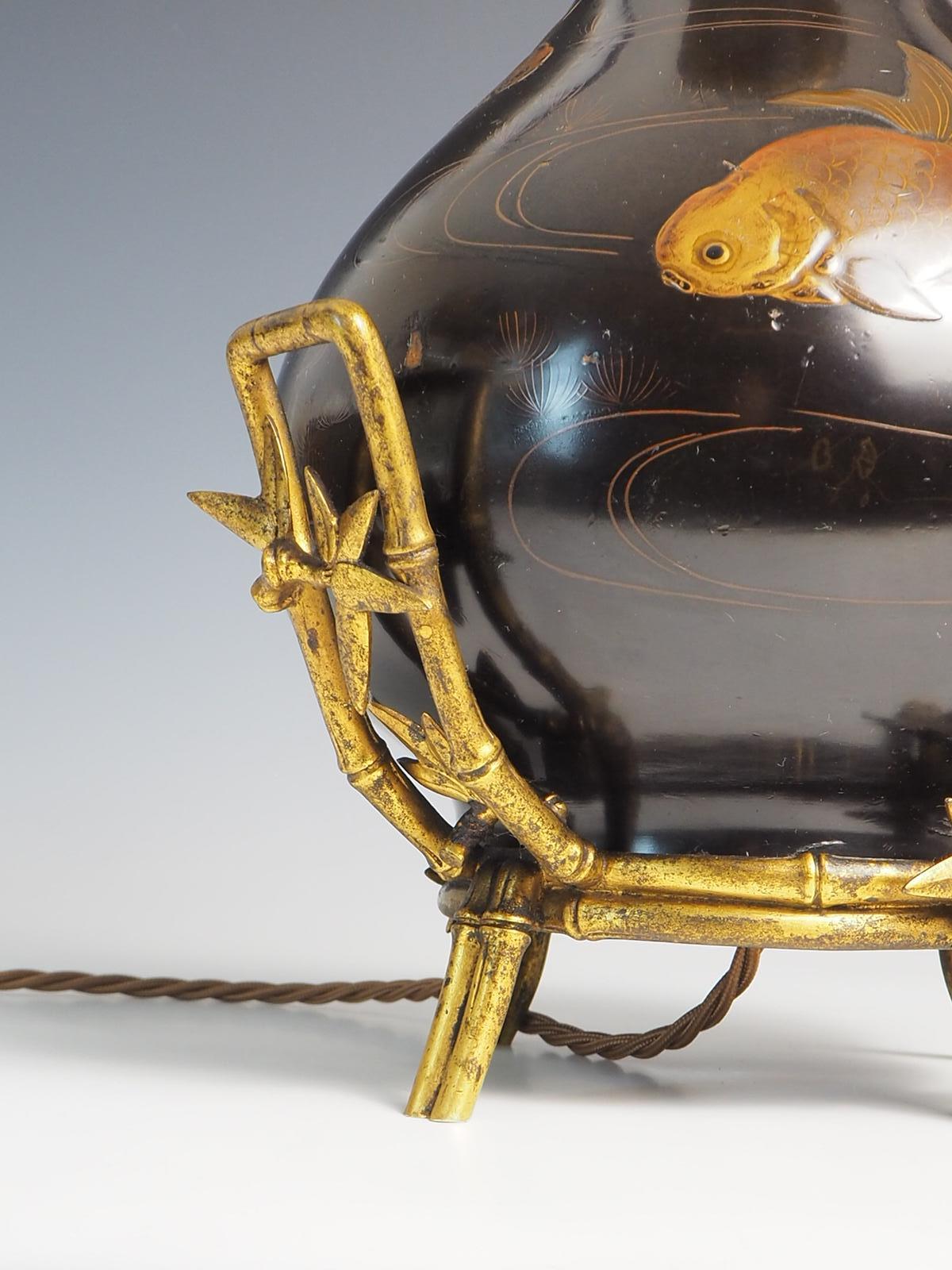 Lampe de table en porcelaine laquée japonaise du XIXe siècle en vente 3