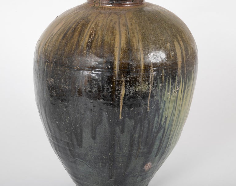 19th Century Japanese Large Scale Green Glazed Ceramic Storage Jar For Sale 2