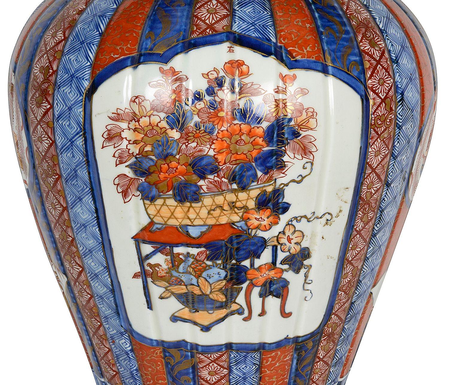 Porcelain 19th Century Japanese lidded Imari vase. For Sale