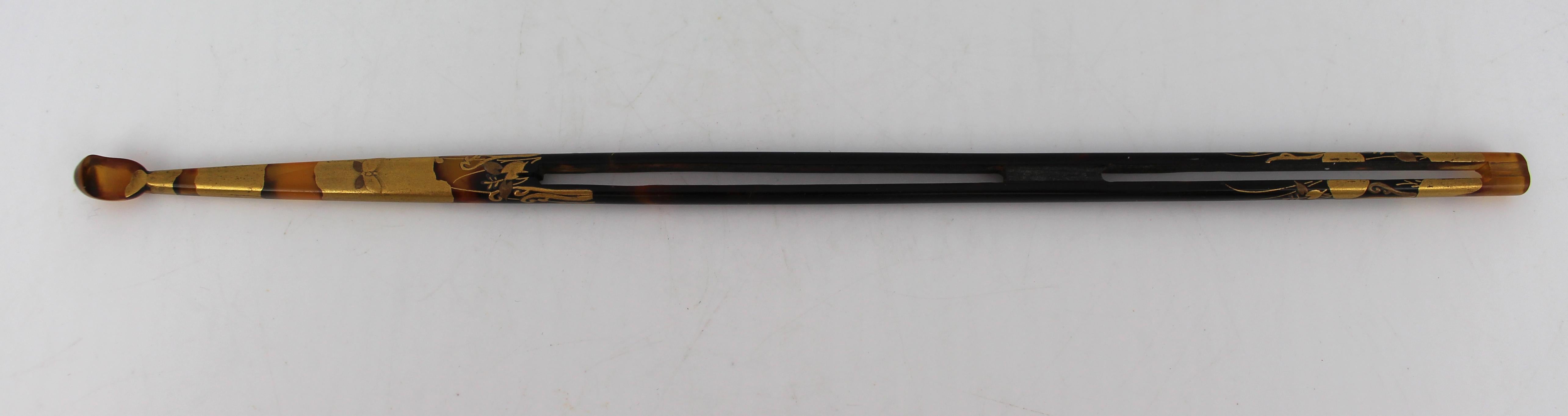 Laque Set d'ornements de cheveux japonais Makie Kushi et Kanzashi du 19e siècle en vente