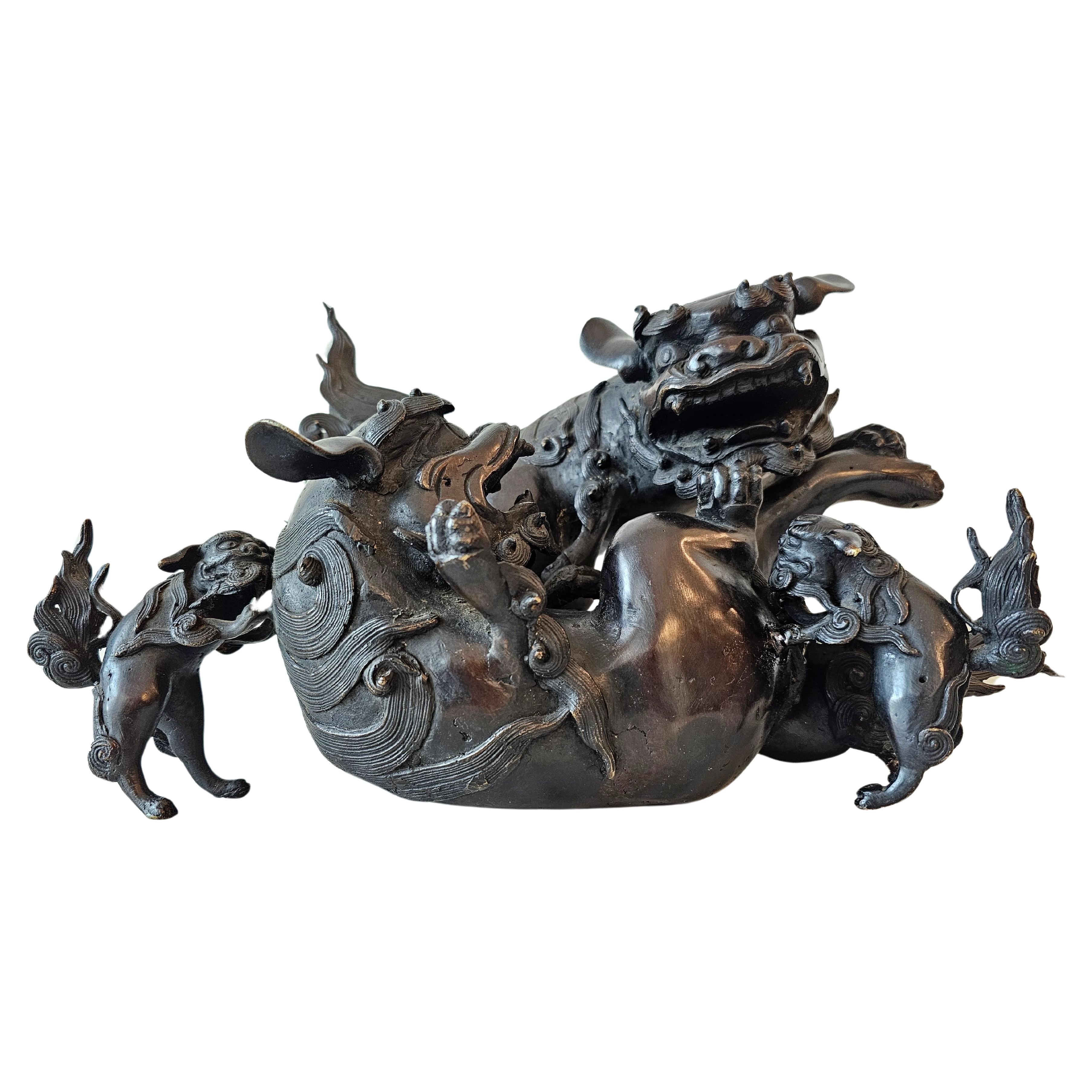 19th Century Japanese Meiji Era Patinated Bronze Foo Dog Lion Group Censer For Sale