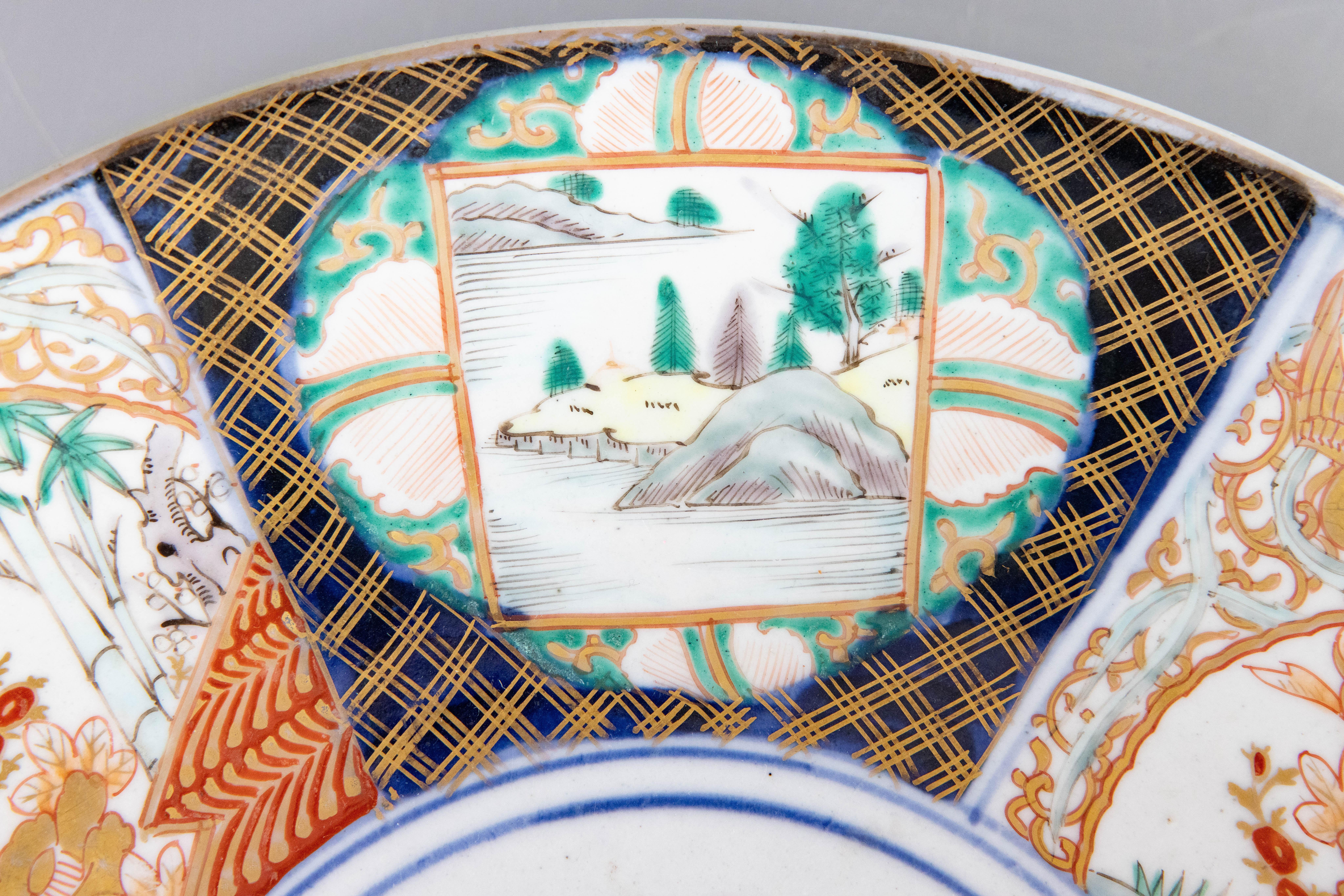 19th Century Japanese Meiji Period Imari Charger Plate In Good Condition For Sale In Pearland, TX