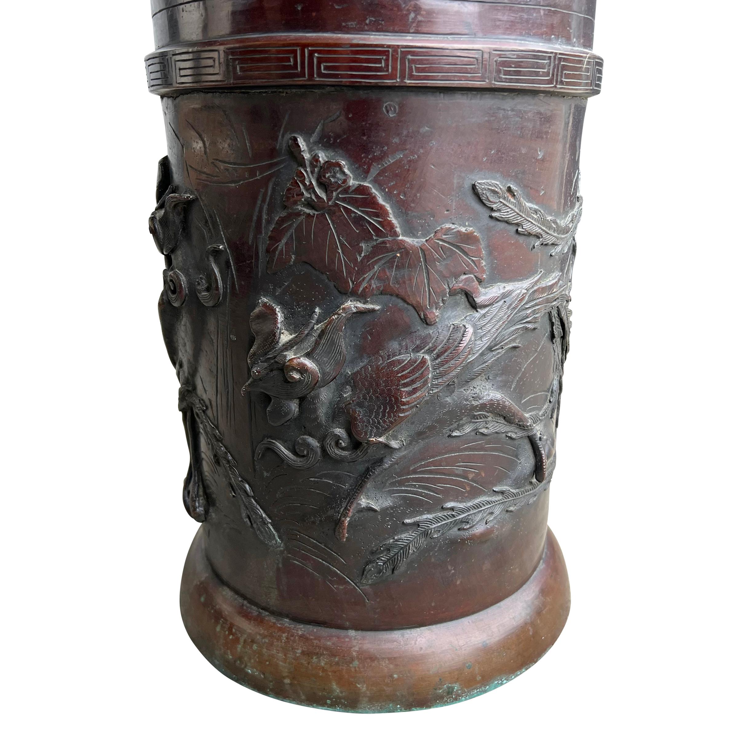 Vase japonais de la période Meiji du 19ème siècle en vente 5