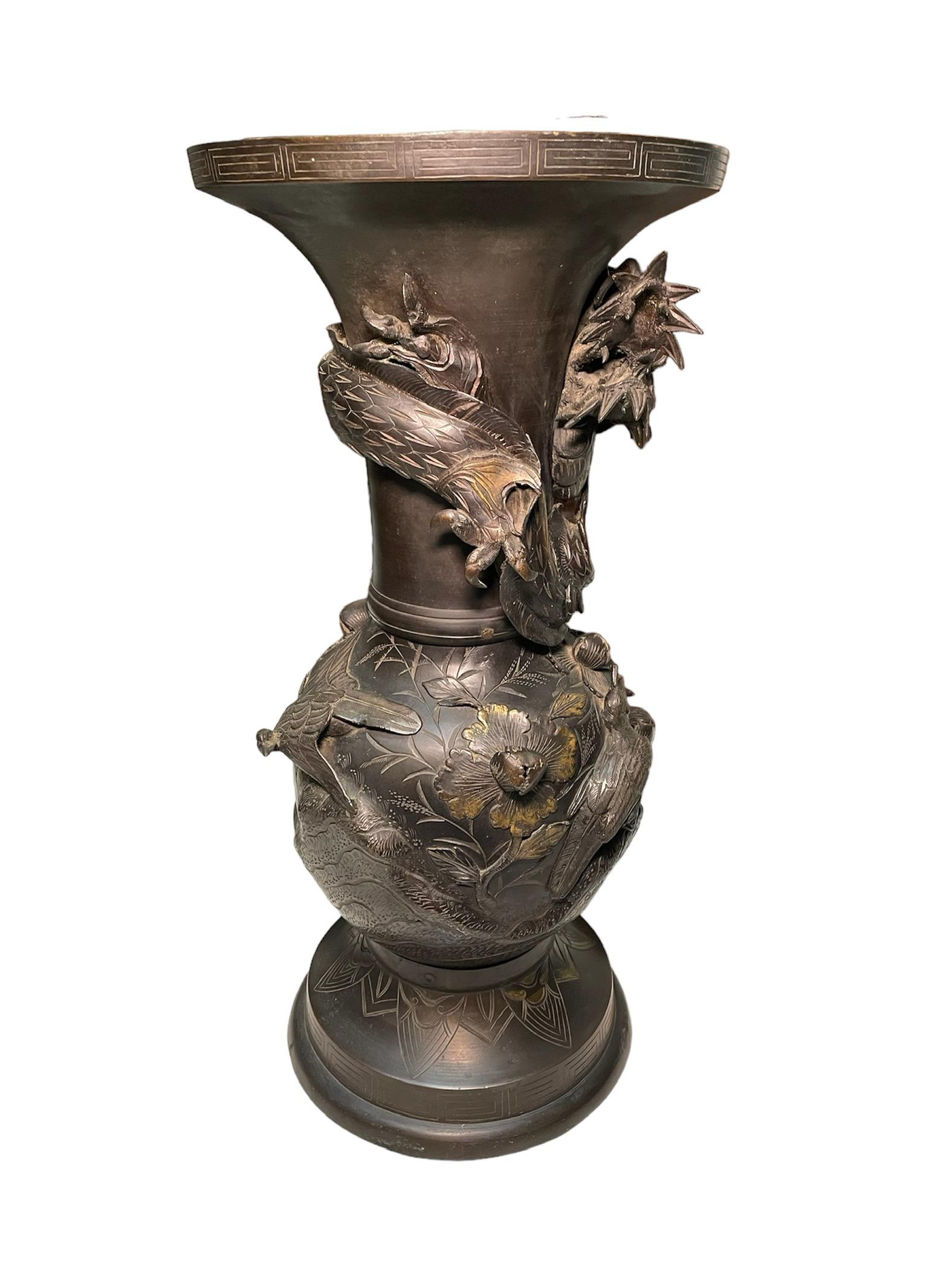 19th Century Japanese Pair of Bronze Urn Vases For Sale 12
