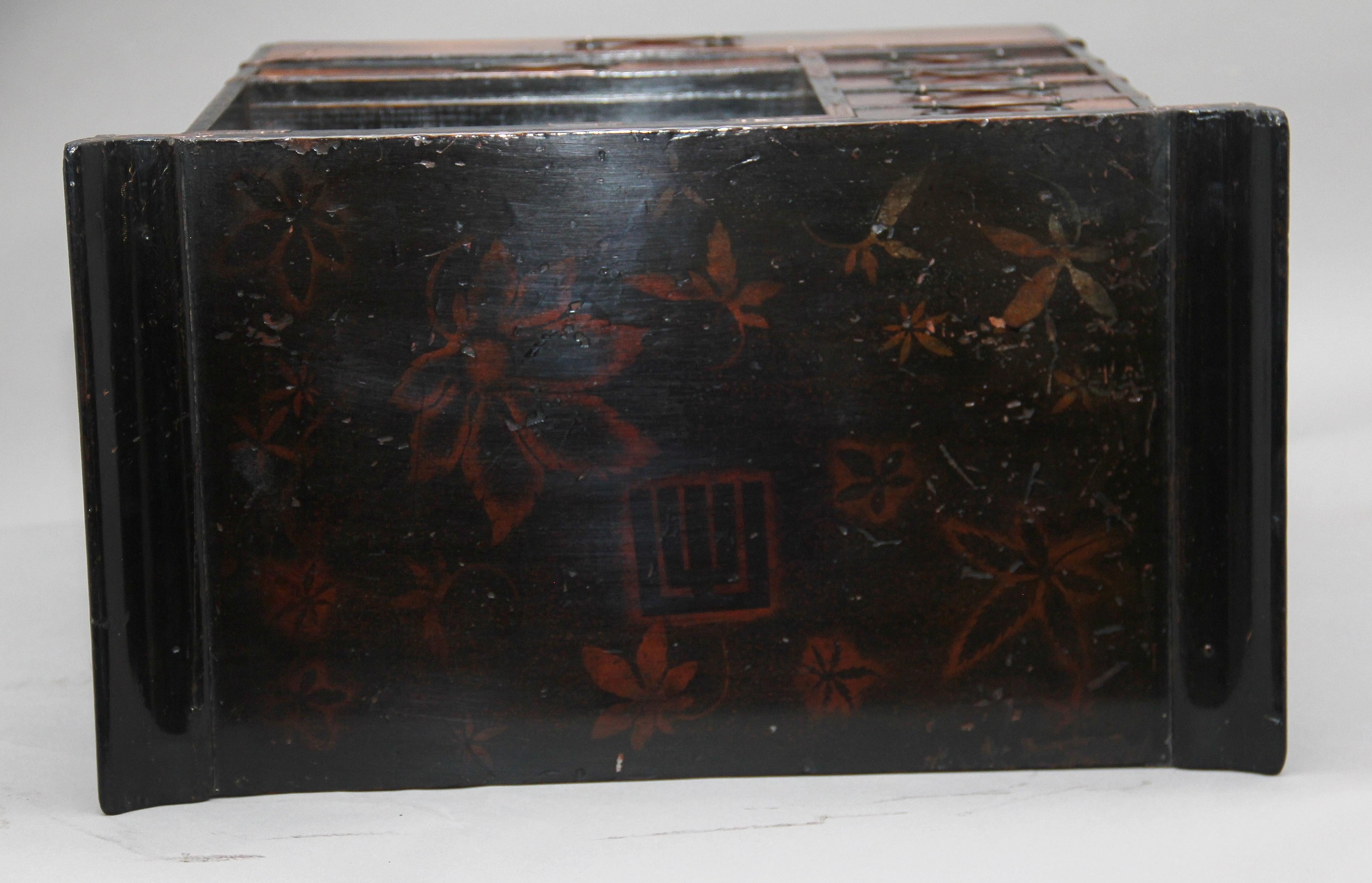 19th Century Japanese Parquetry and Lacquered Cabinet 1
