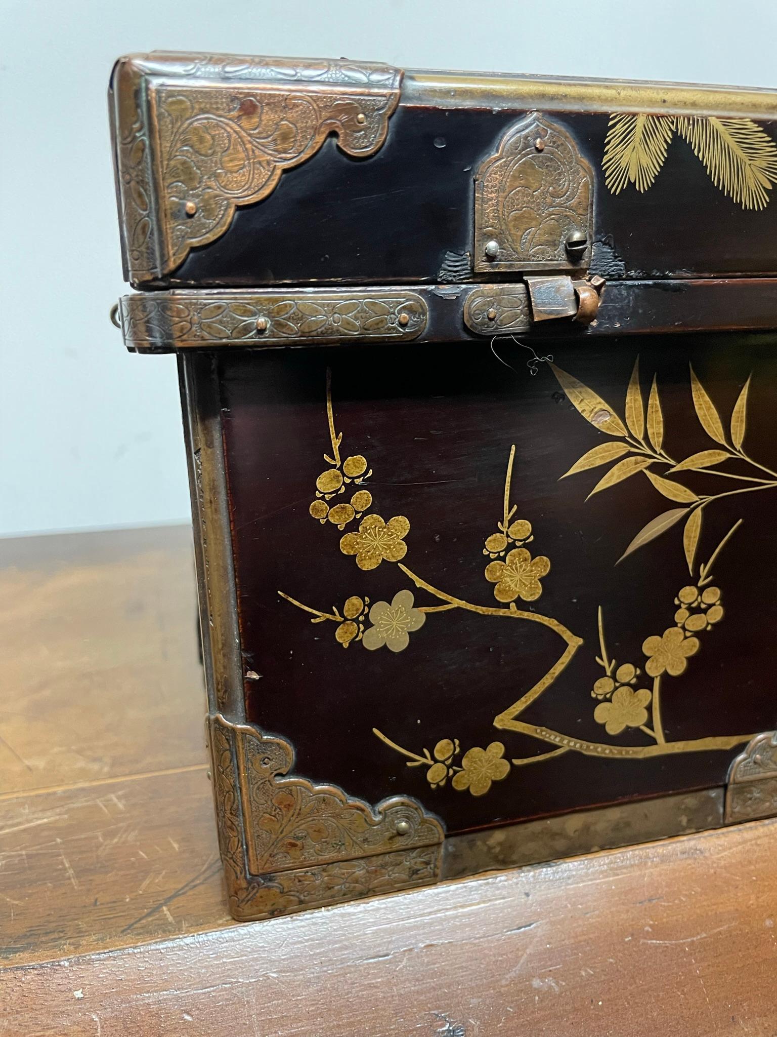 19th Century Japanese Plum Lacquer and Gilt Box with Etched Copper Mounts 7
