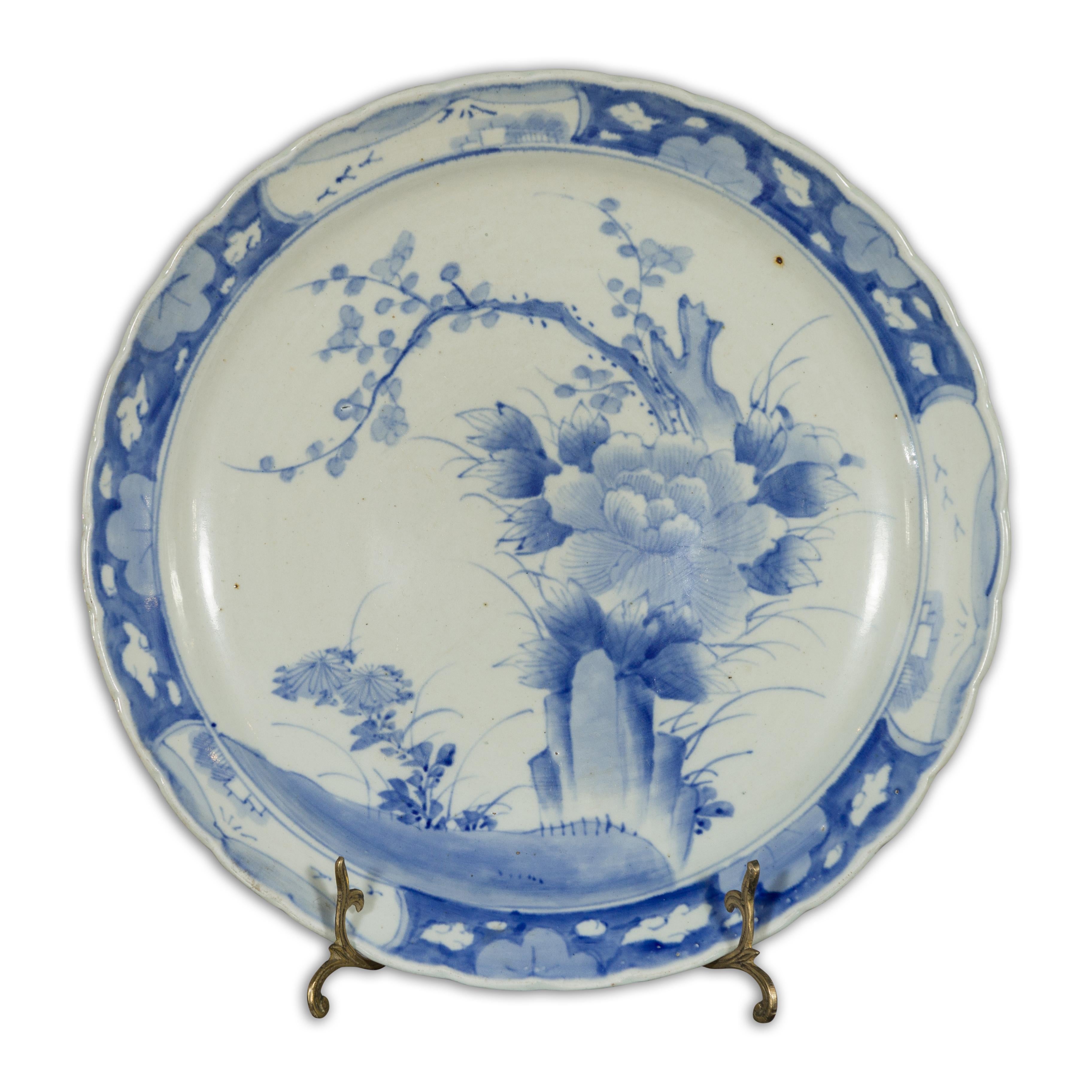 19th Century Japanese Porcelain Plate with Painted Blue and White Tree Décor For Sale 12