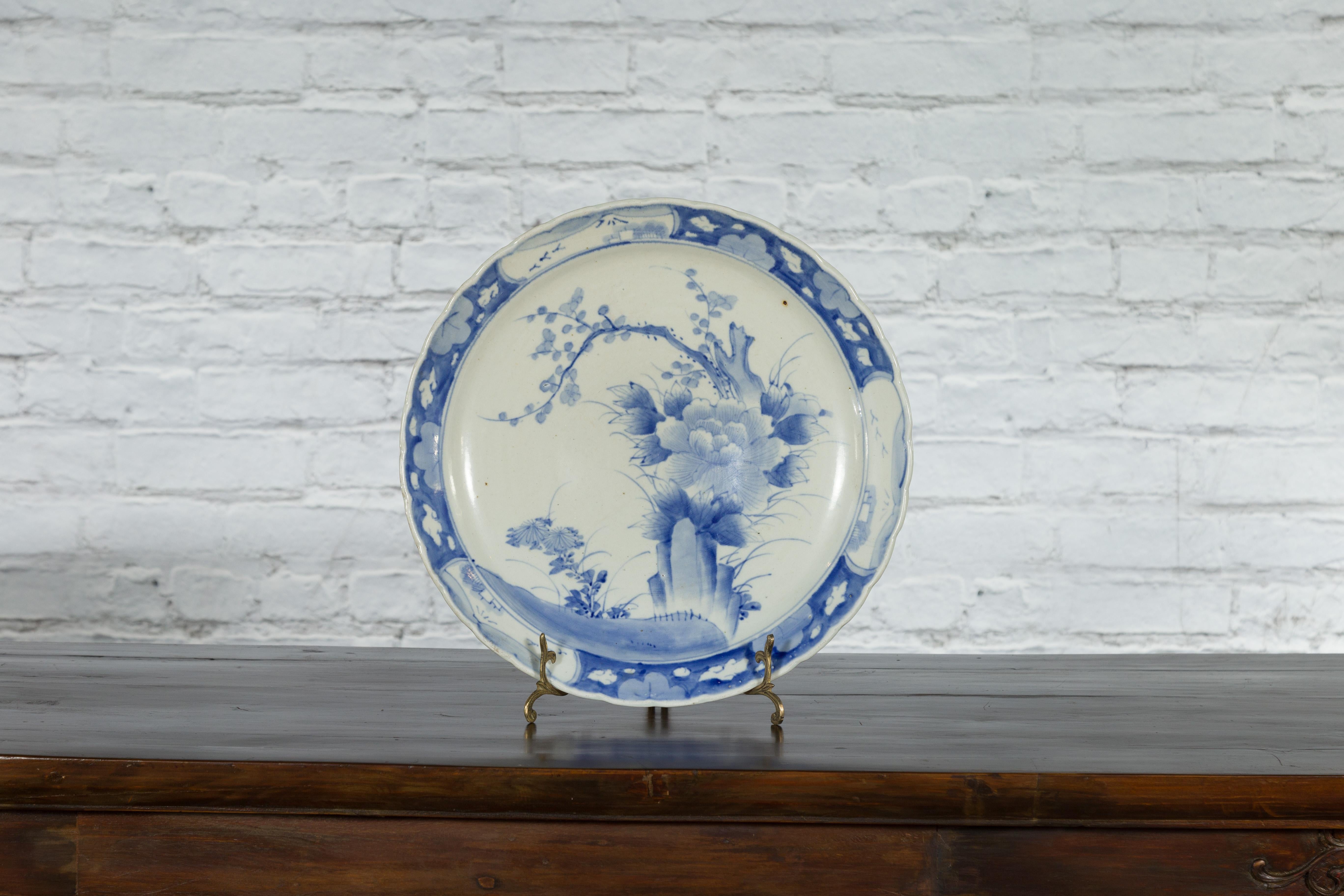 Hand-Painted 19th Century Japanese Porcelain Plate with Painted Blue and White Tree Décor For Sale