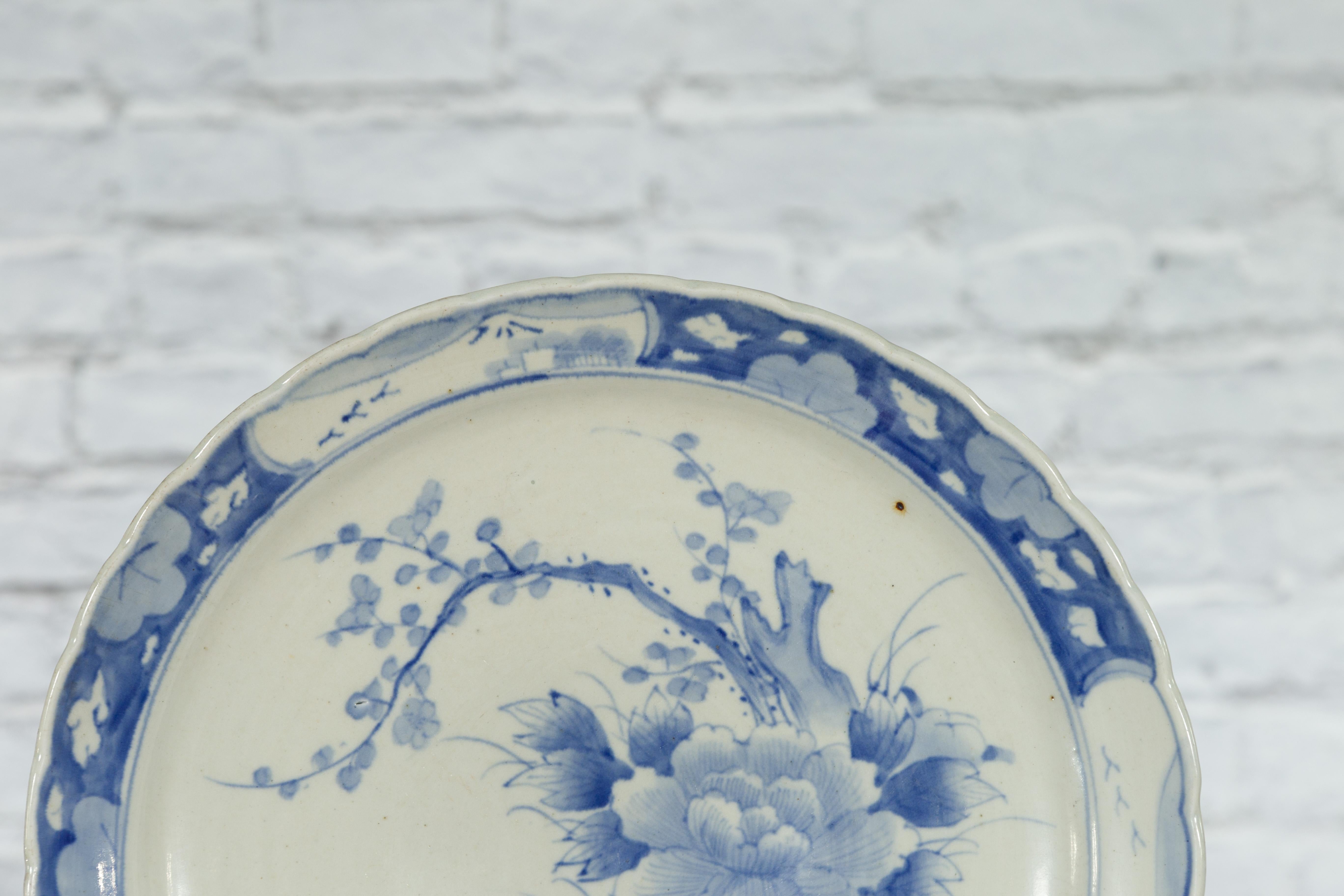 19th Century Japanese Porcelain Plate with Painted Blue and White Tree Décor For Sale 1
