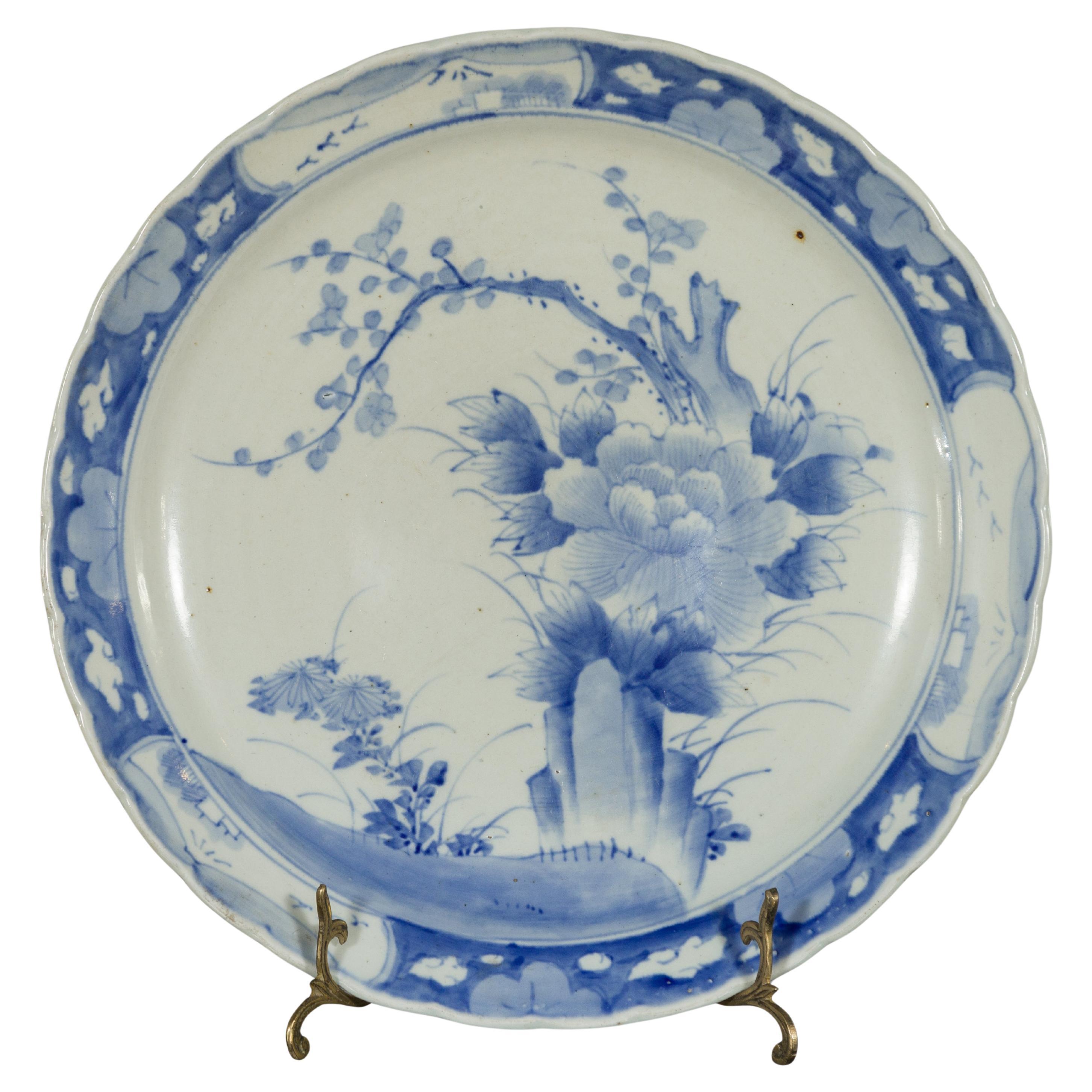 19th Century Japanese Porcelain Plate with Painted Blue and White Tree Décor For Sale