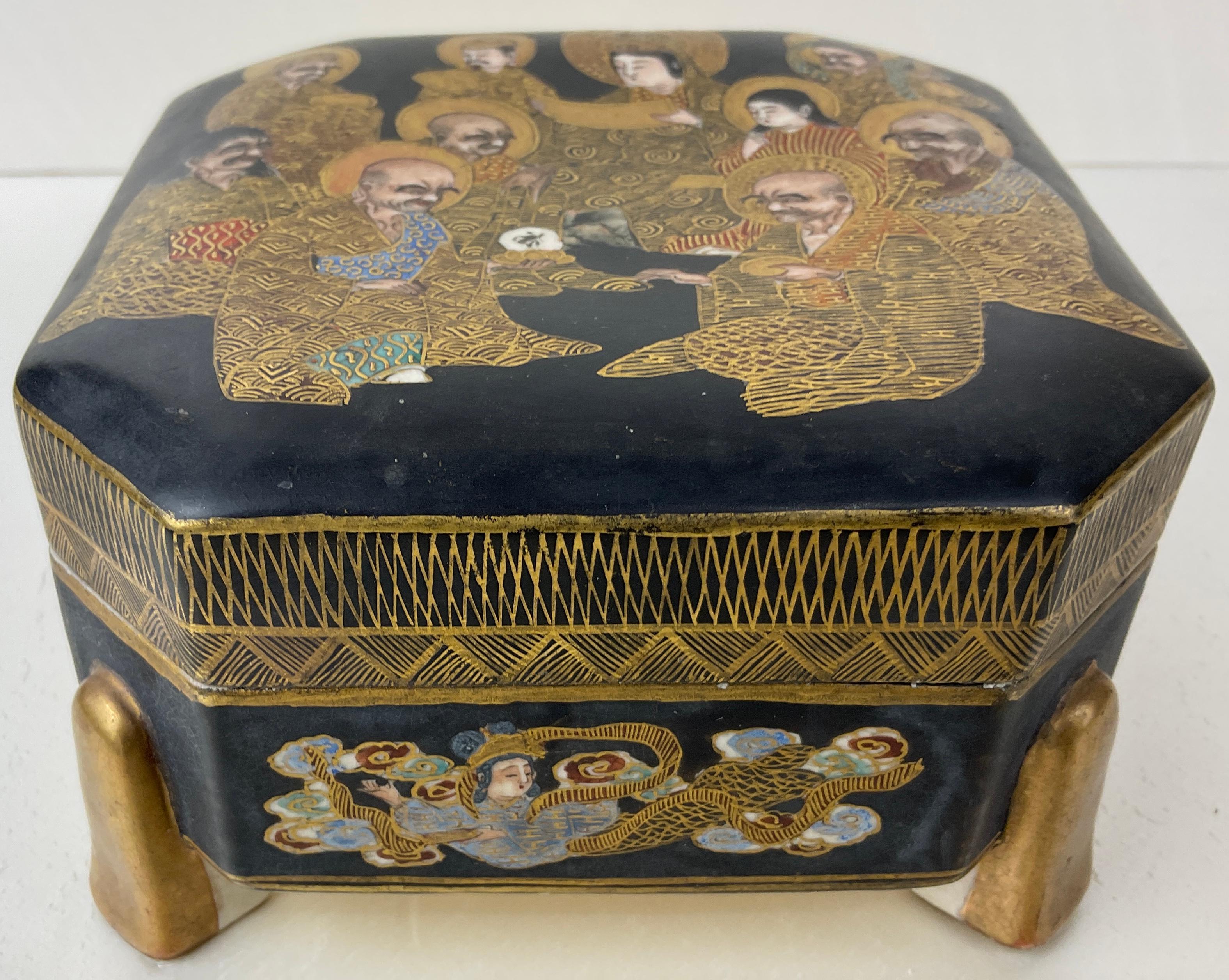 Hand-Painted 19th Century Japanese Satsuma Lidded Box, Meiji  For Sale
