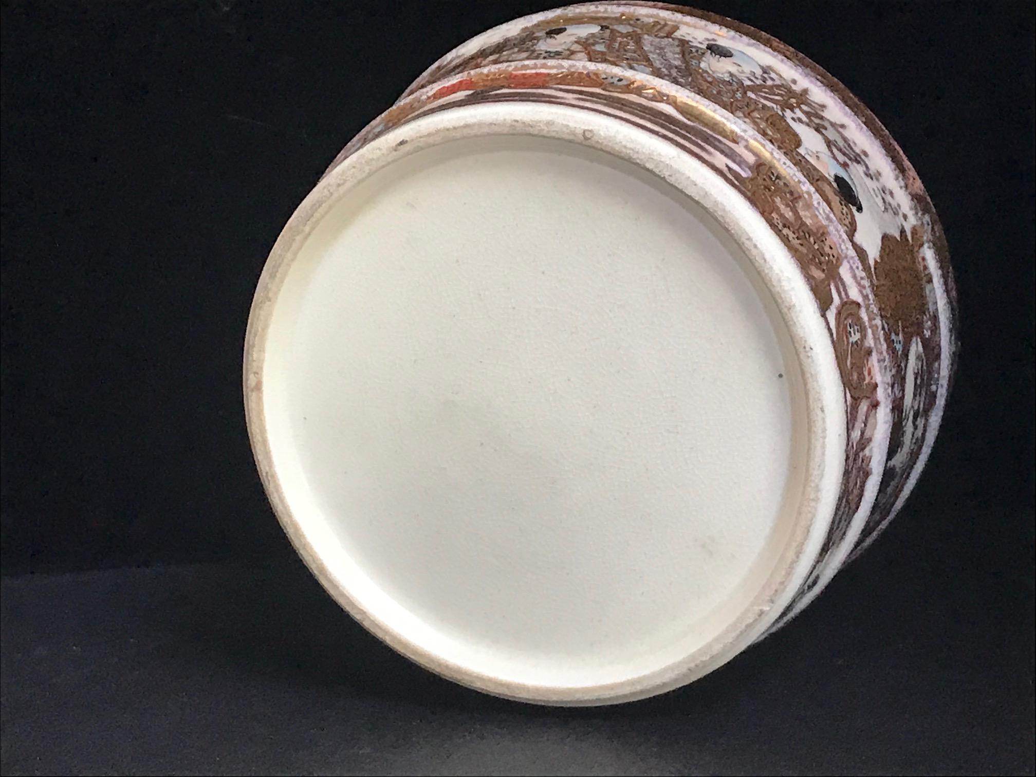 seau à eau en porcelaine Satsuma du 19ème siècle:: vase de puits à souhaits en vente 7