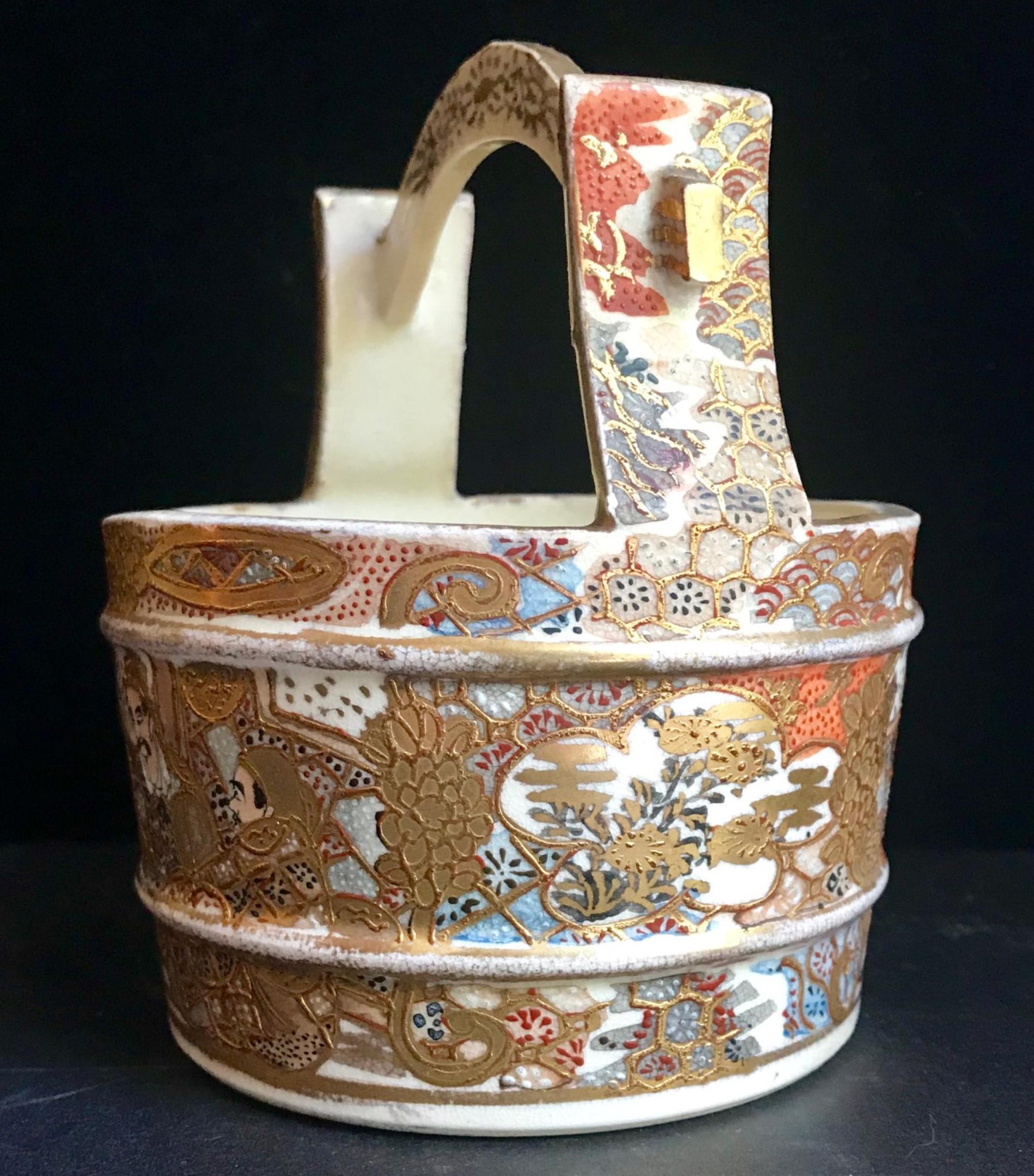 Hand-Painted 19th Century Japanese Satsuma Porcelain Water Well Bucket, Wishing Well Vase For Sale