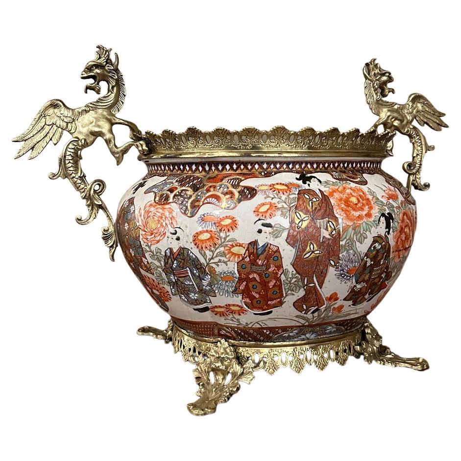 Vase japonais Satsuma du 19ème siècle ~ Jardinière avec montures en bronze