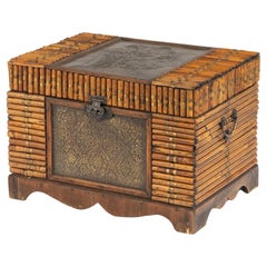 Caja de Almacenamiento de Estilo Japonés del Siglo XIX - Bambú y Cobre