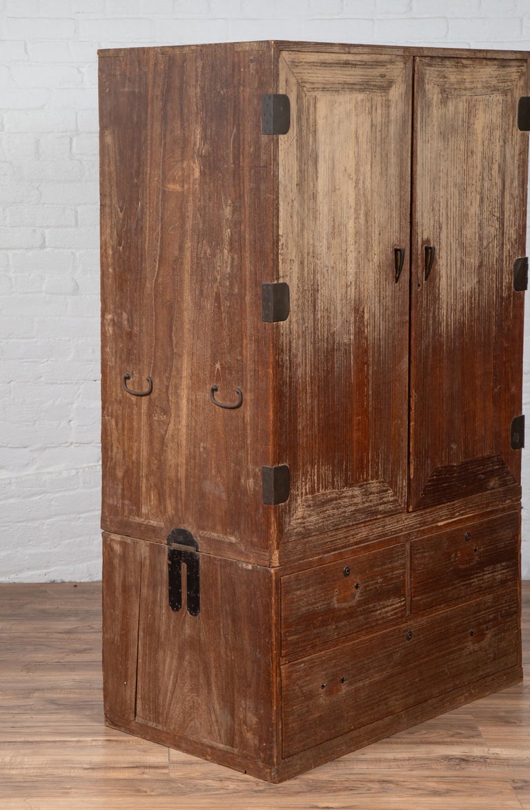 19th Century Japanese Two-Section Kiri Wood Wardrobe with Ombre Finish For Sale 5
