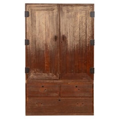 Armoire japonaise du 19ème siècle en bois Kiri à deux sections avec finition dégradée