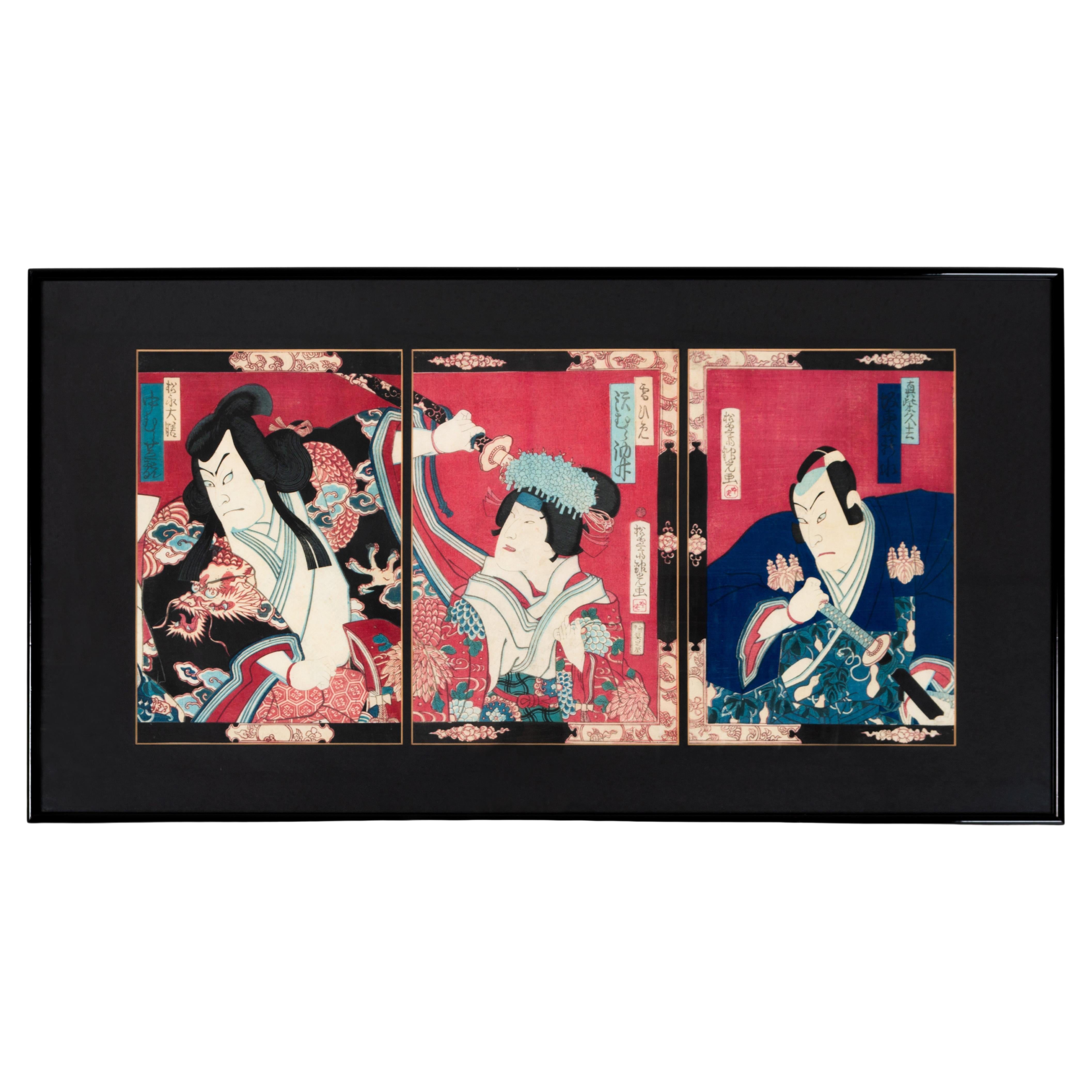 Triptyque japonais du 19e siècle encadré de blocs de bois d'une performance Kabuki