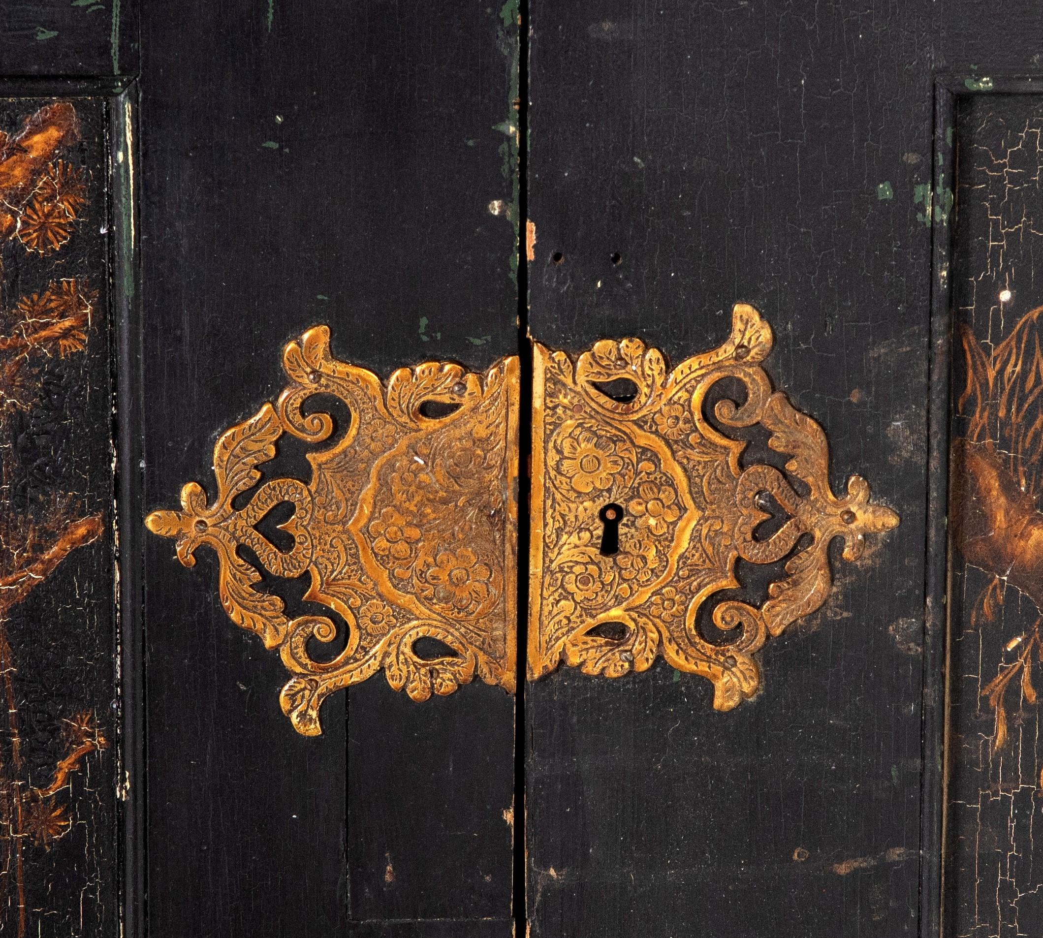 19th Century Japanned Panelled Ebonised Black Doors with Chinoiserie Decor 3