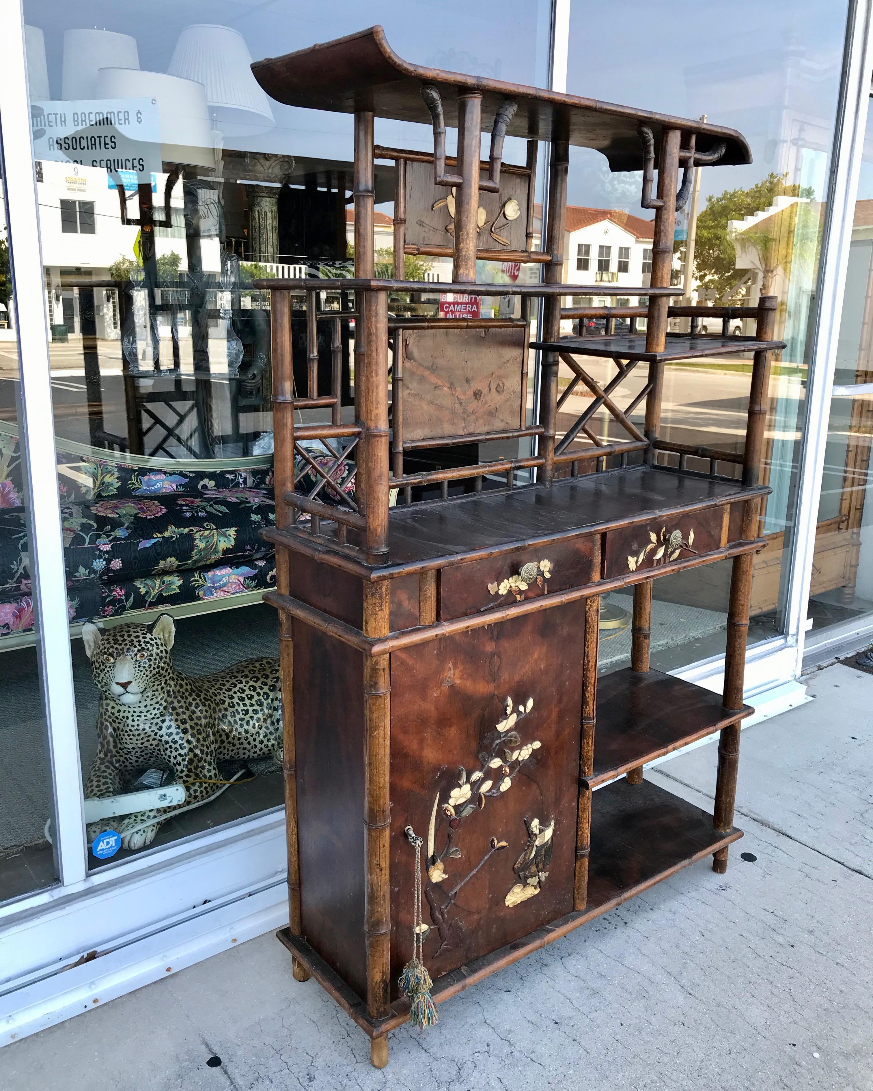 19TH Century Japonisme Bamboo Display Cabinet In Good Condition For Sale In West Palm Beach, FL