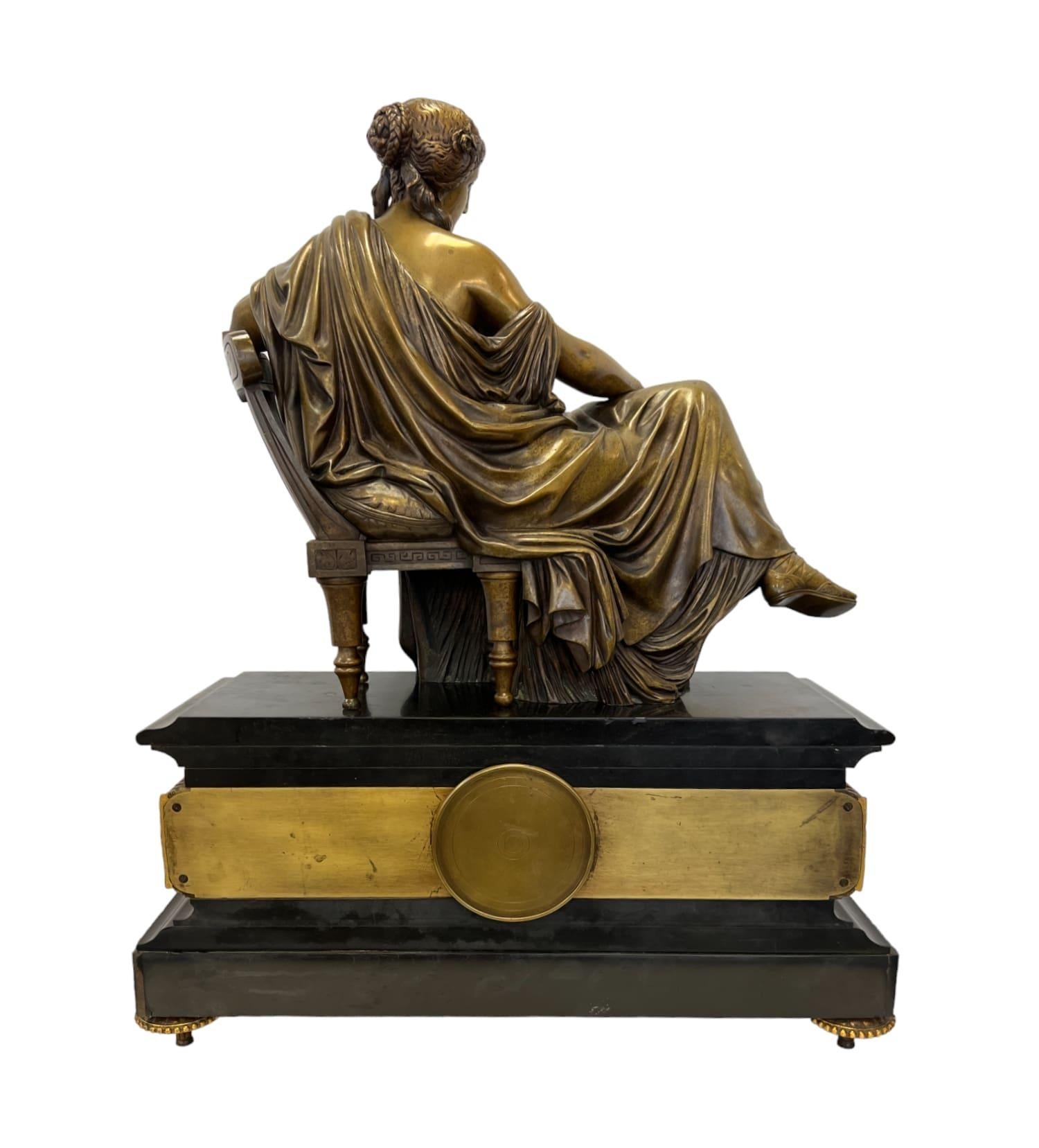 Fin du XIXe siècle Pendule de cheminée Empire en marbre et bronze du XIXe siècle de Japy Frères et Cie en vente