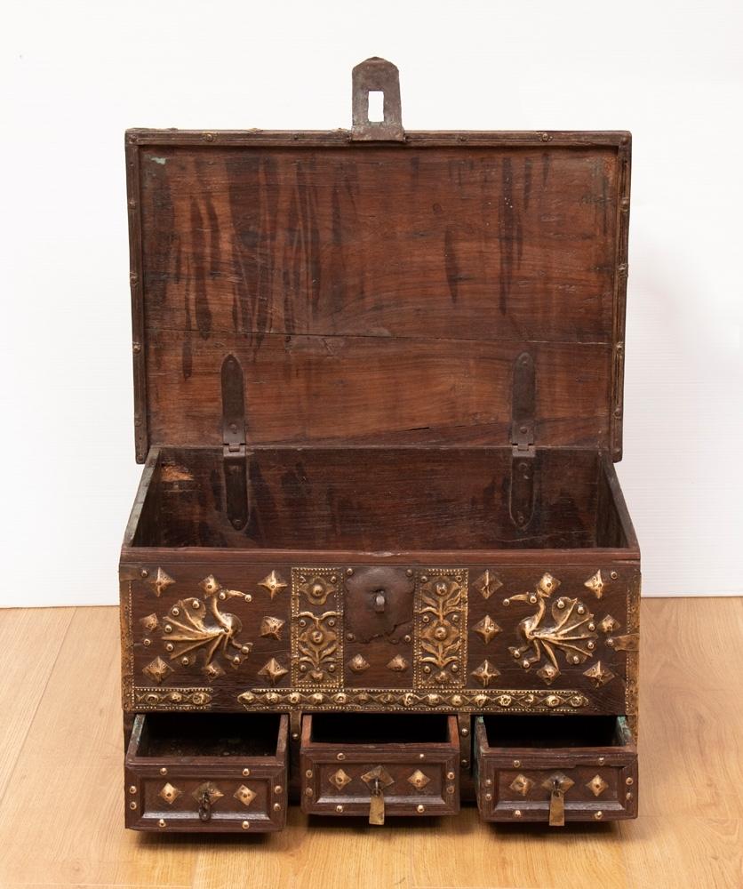 Asian 19th Century Jewellery Box from Kutch, Gujarat For Sale