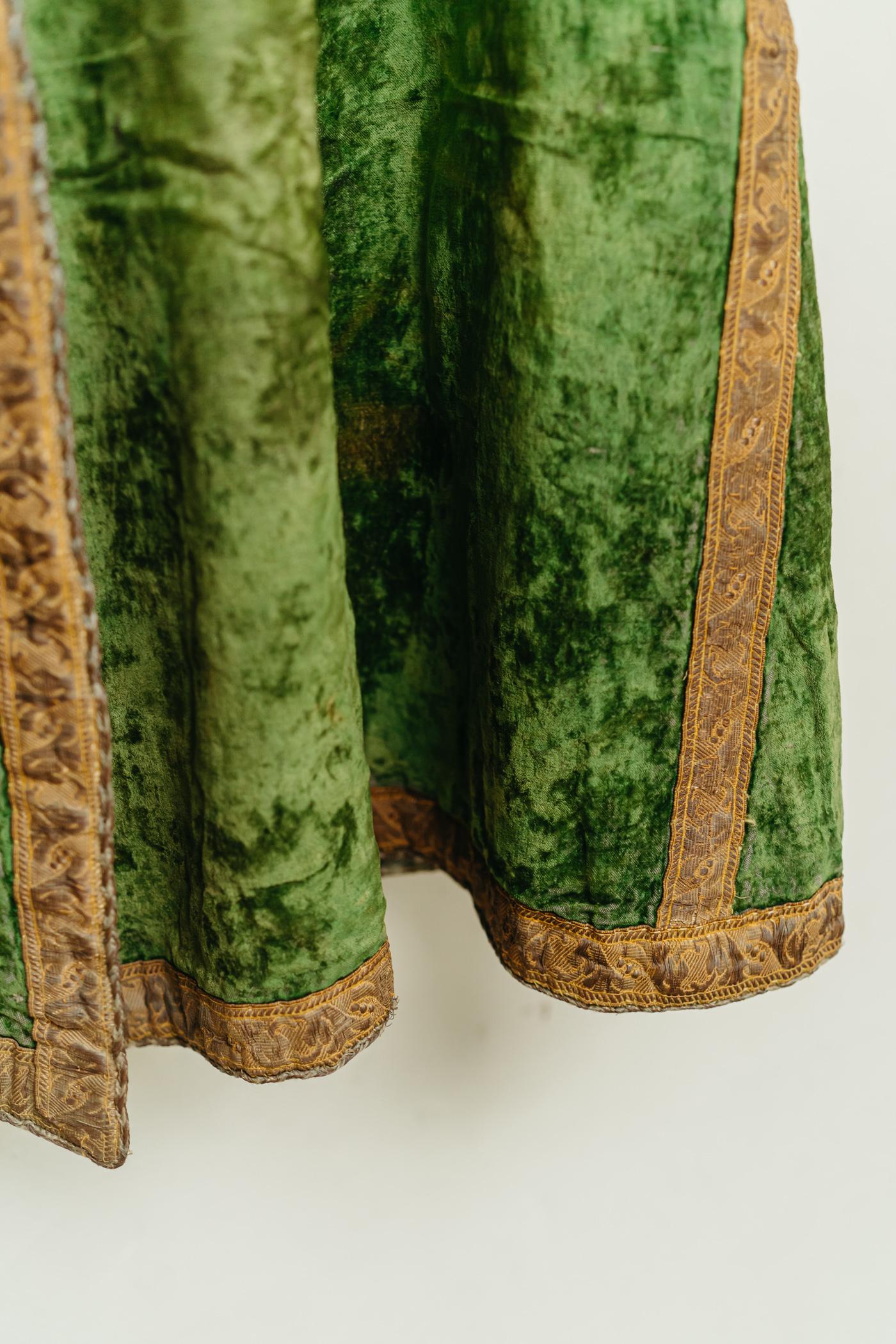 19th Century, Jewish Velvet and Goldthread Cape For Sale 5