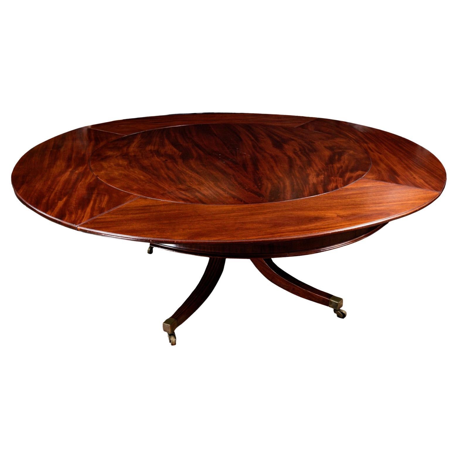 19th Century Jupe Circular Mahogany Extending Dining Table