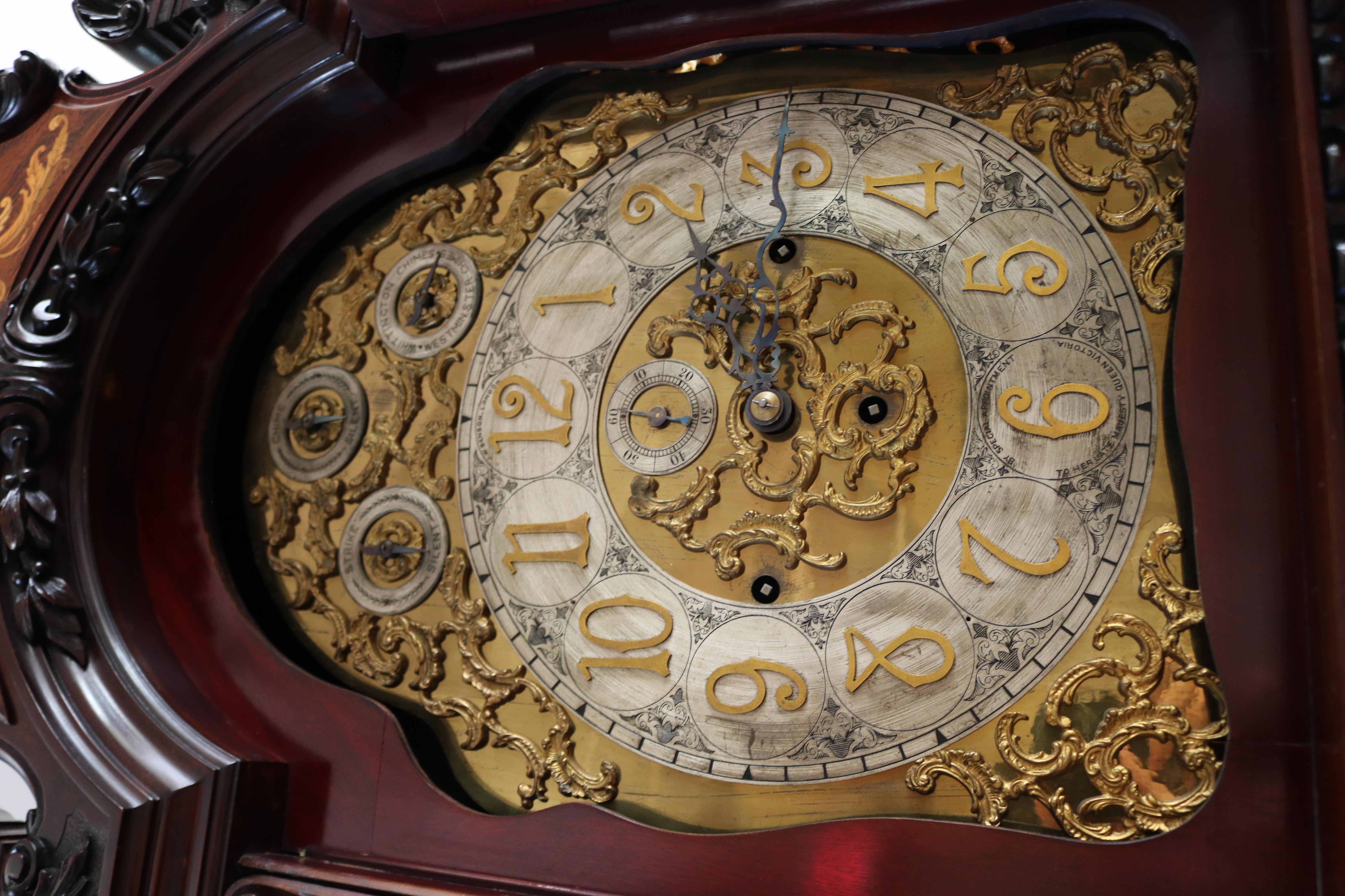 19. Jahrhundert J.W. Benson London Mahagoni Intarsien 9 Rohr Großvater Uhr im Angebot 4
