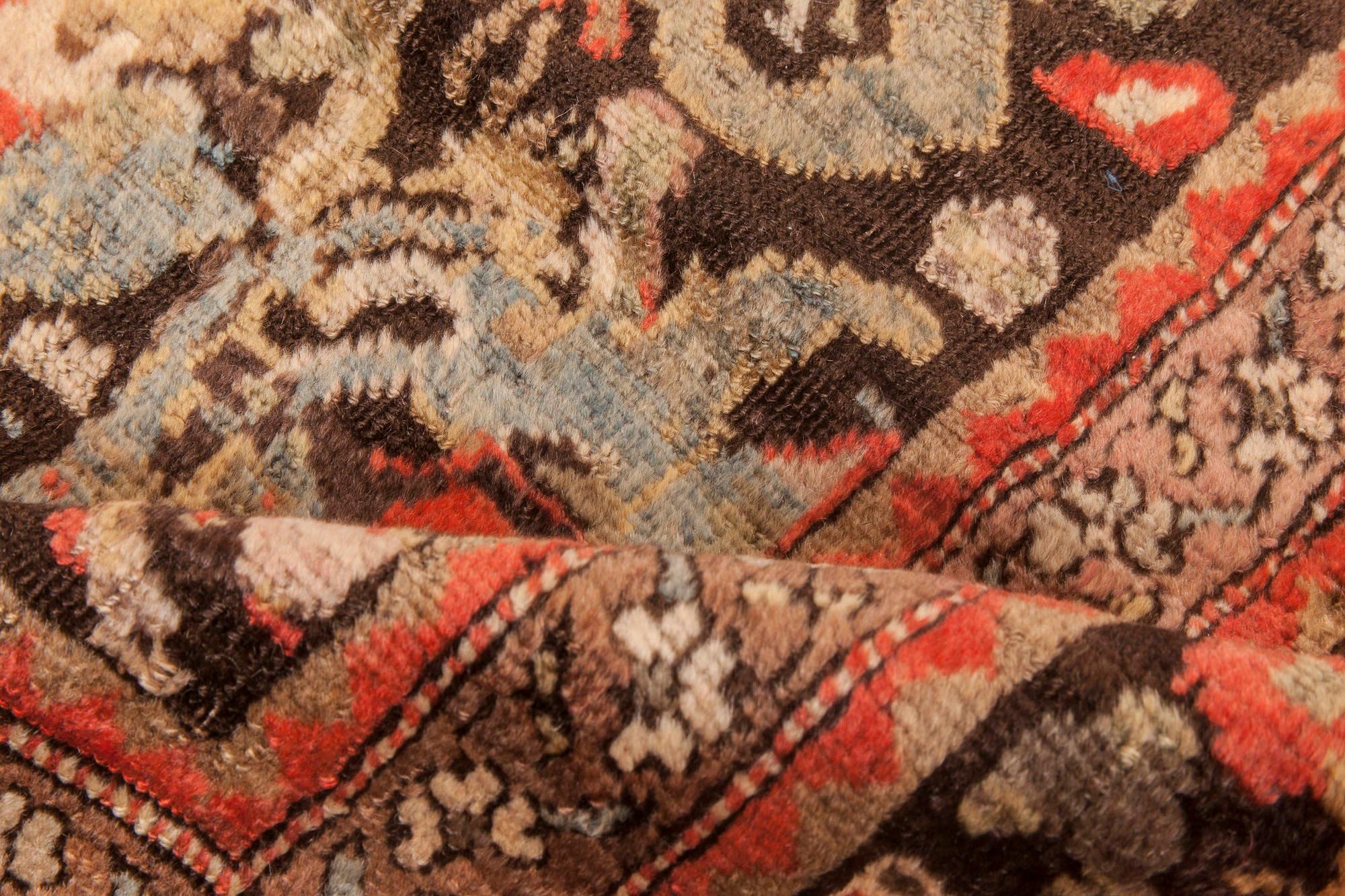 19th century Karabagh handmade wool carpet
Size: 6'10