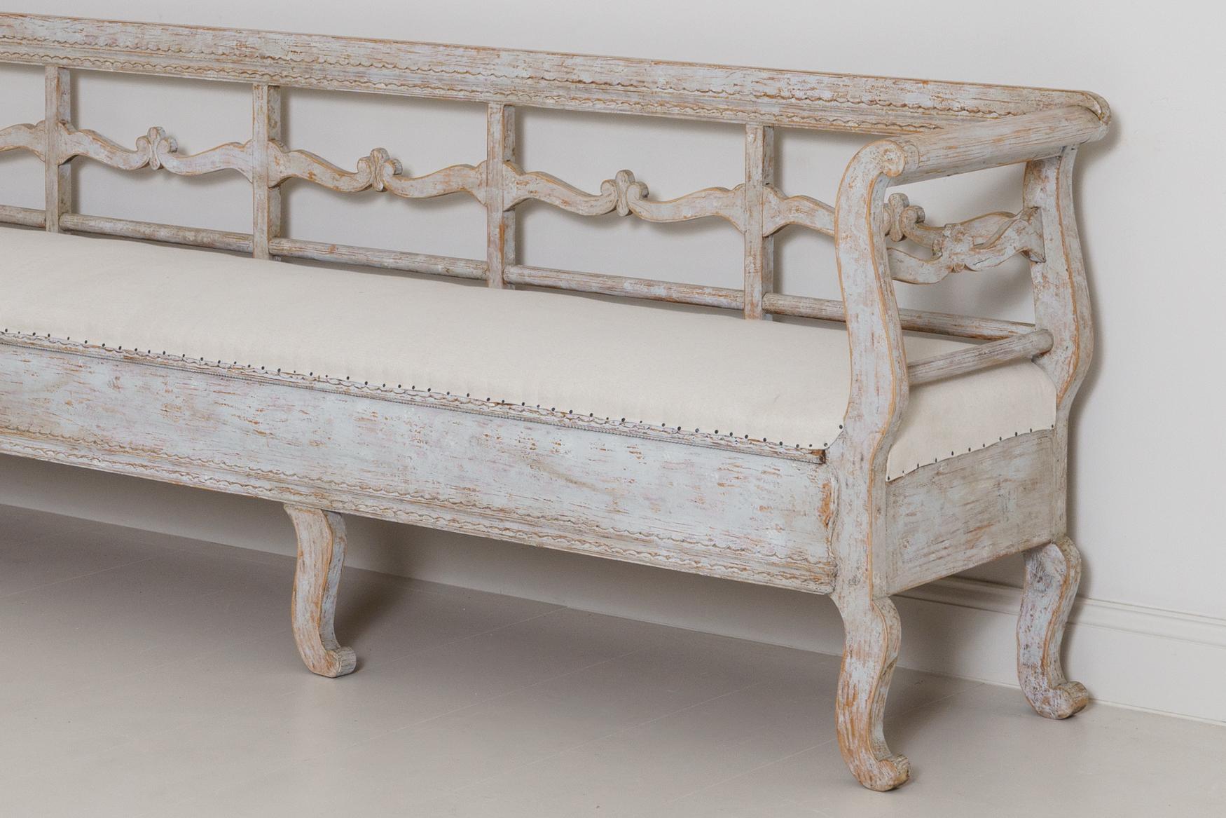 19th Century Karl Johan Period Original Paint Long Sofa Bench In Good Condition In Wichita, KS