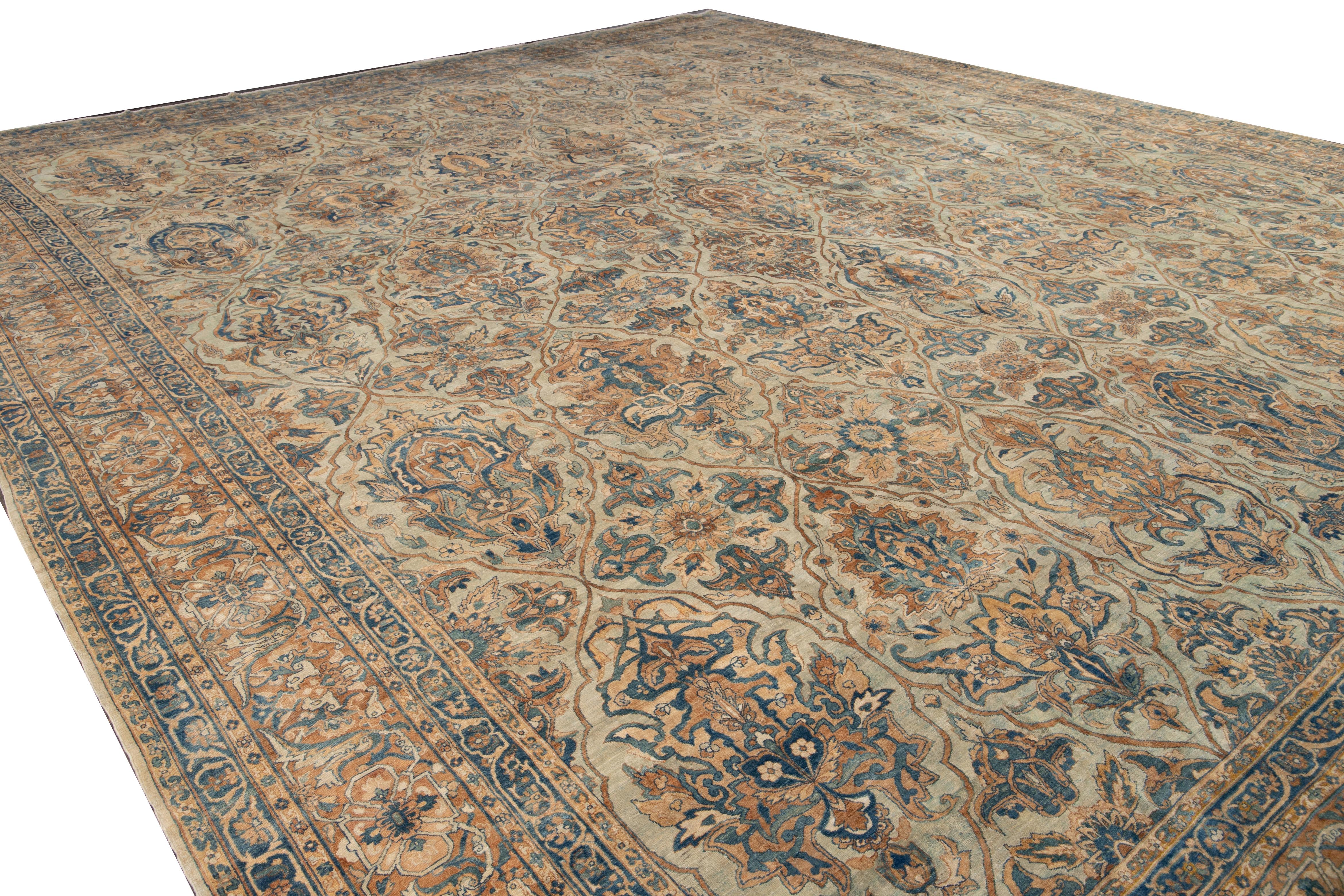 Kerman handgefertigter hellblauer Wollteppich aus dem 19. Jahrhundert (Kirman) im Angebot