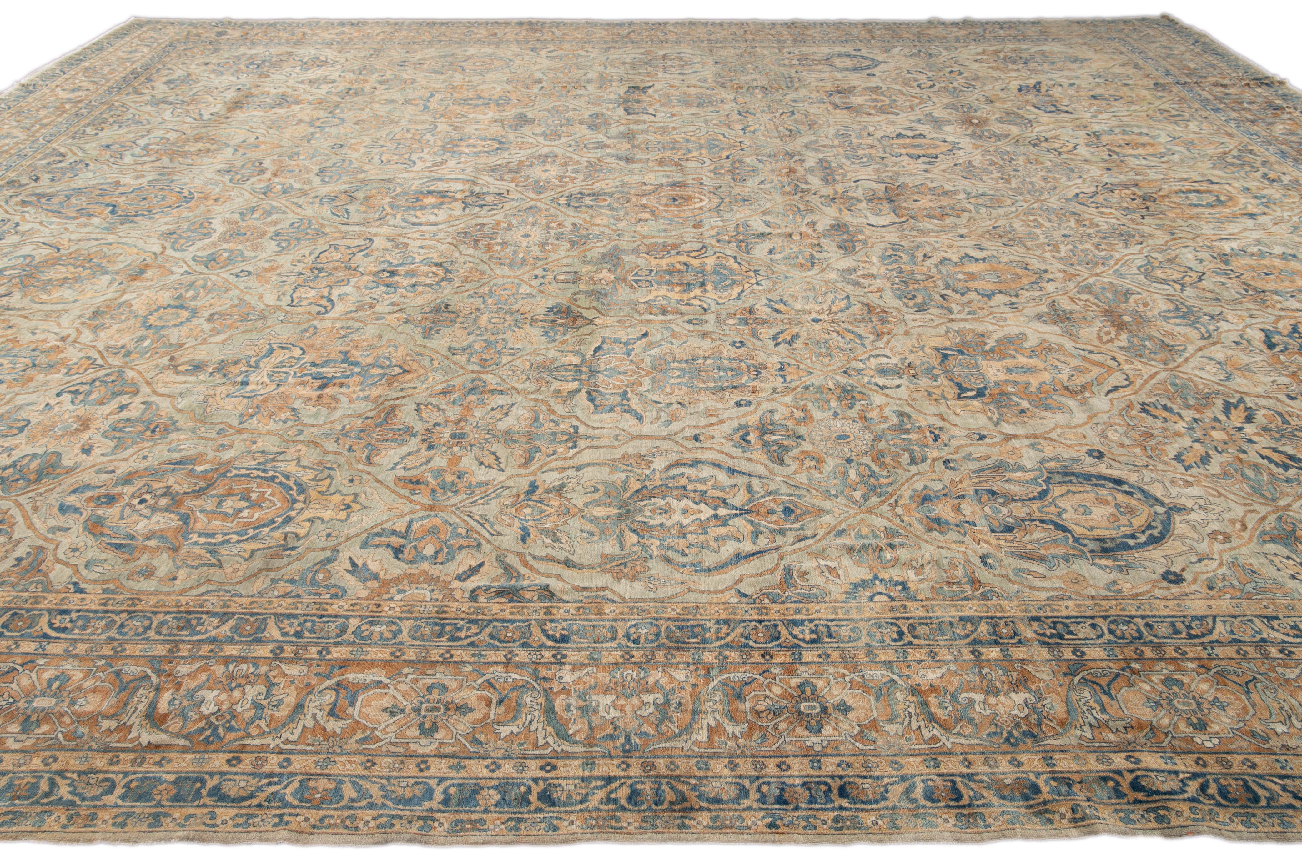Kerman handgefertigter hellblauer Wollteppich aus dem 19. Jahrhundert (Wolle) im Angebot