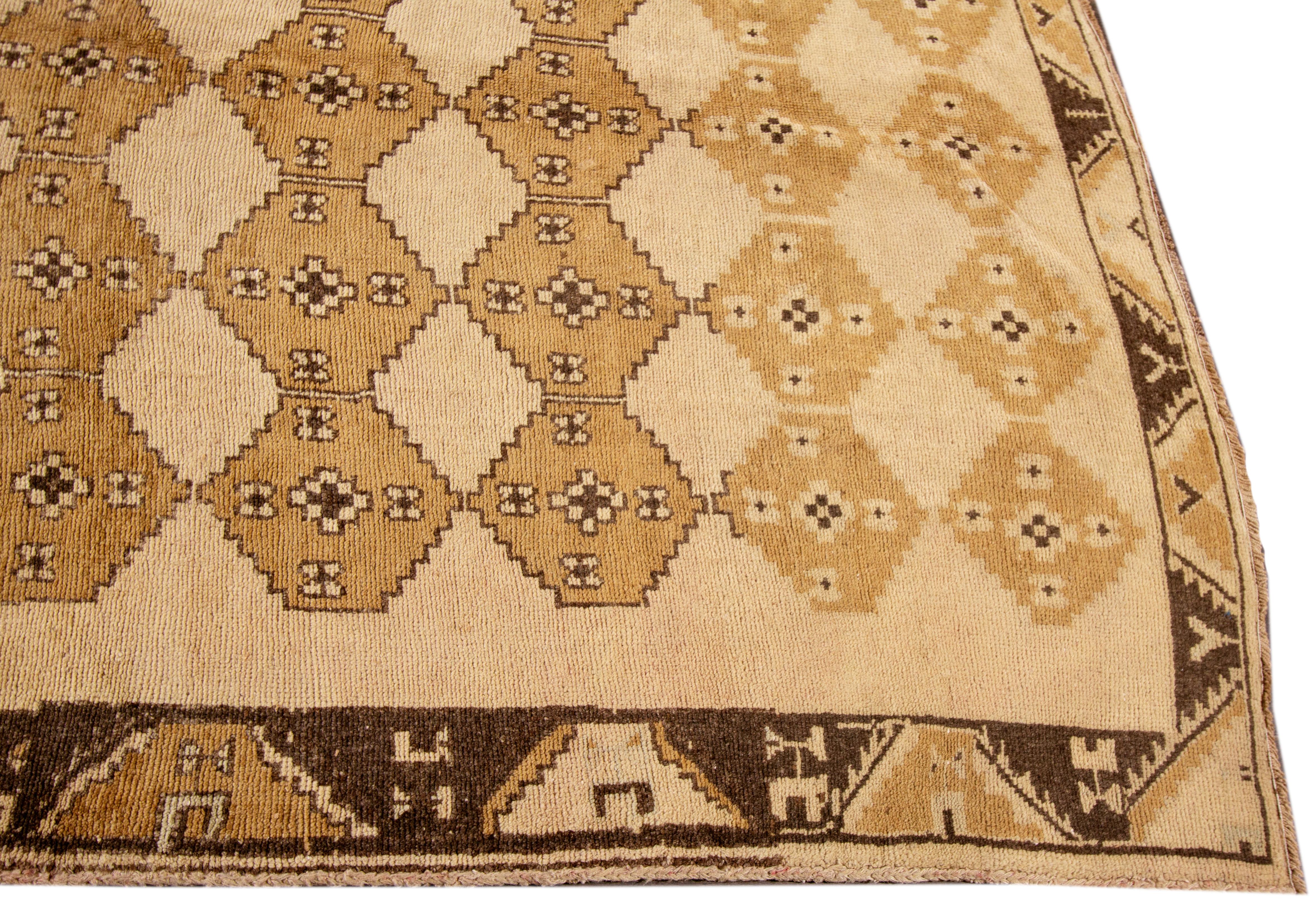 19th-Century Antique Khotan Handmade Geometric Beige Wool Rug In Good Condition For Sale In Norwalk, CT